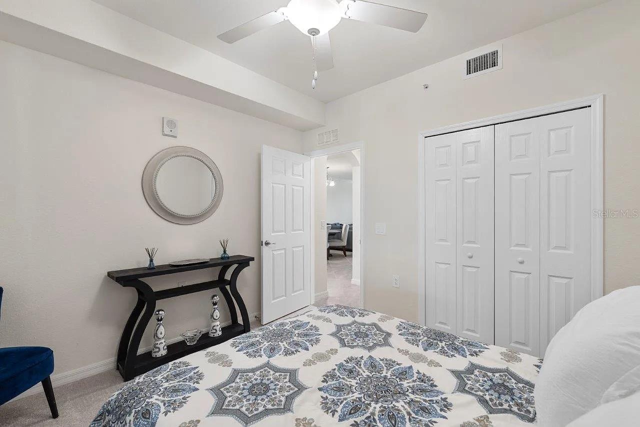 TERRACE VI AT LAKEWOOD NATIONAL PH I - Residential Lease