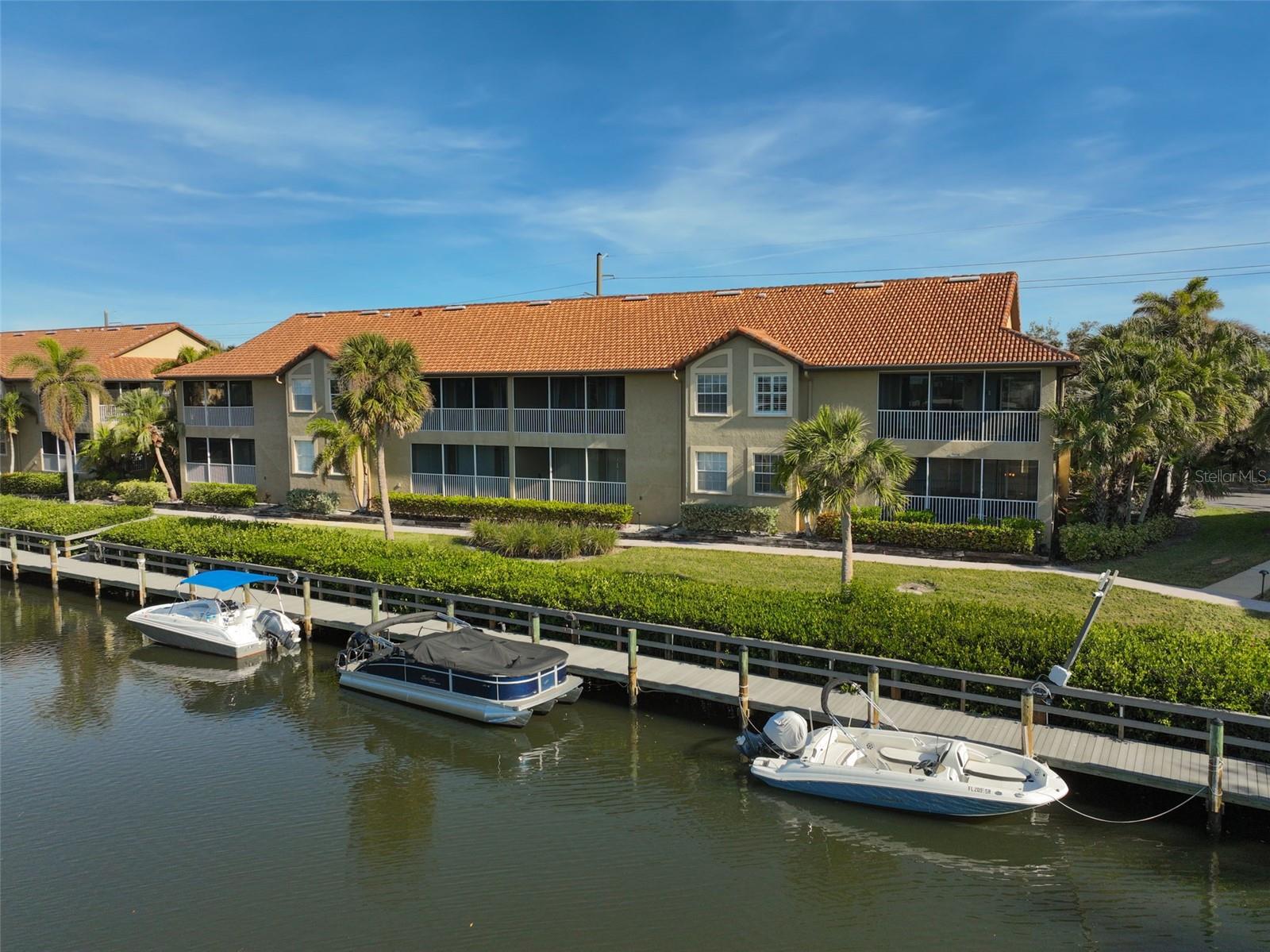 BLACKBURN HARBOR WATERFRONT VILLAS - Residential