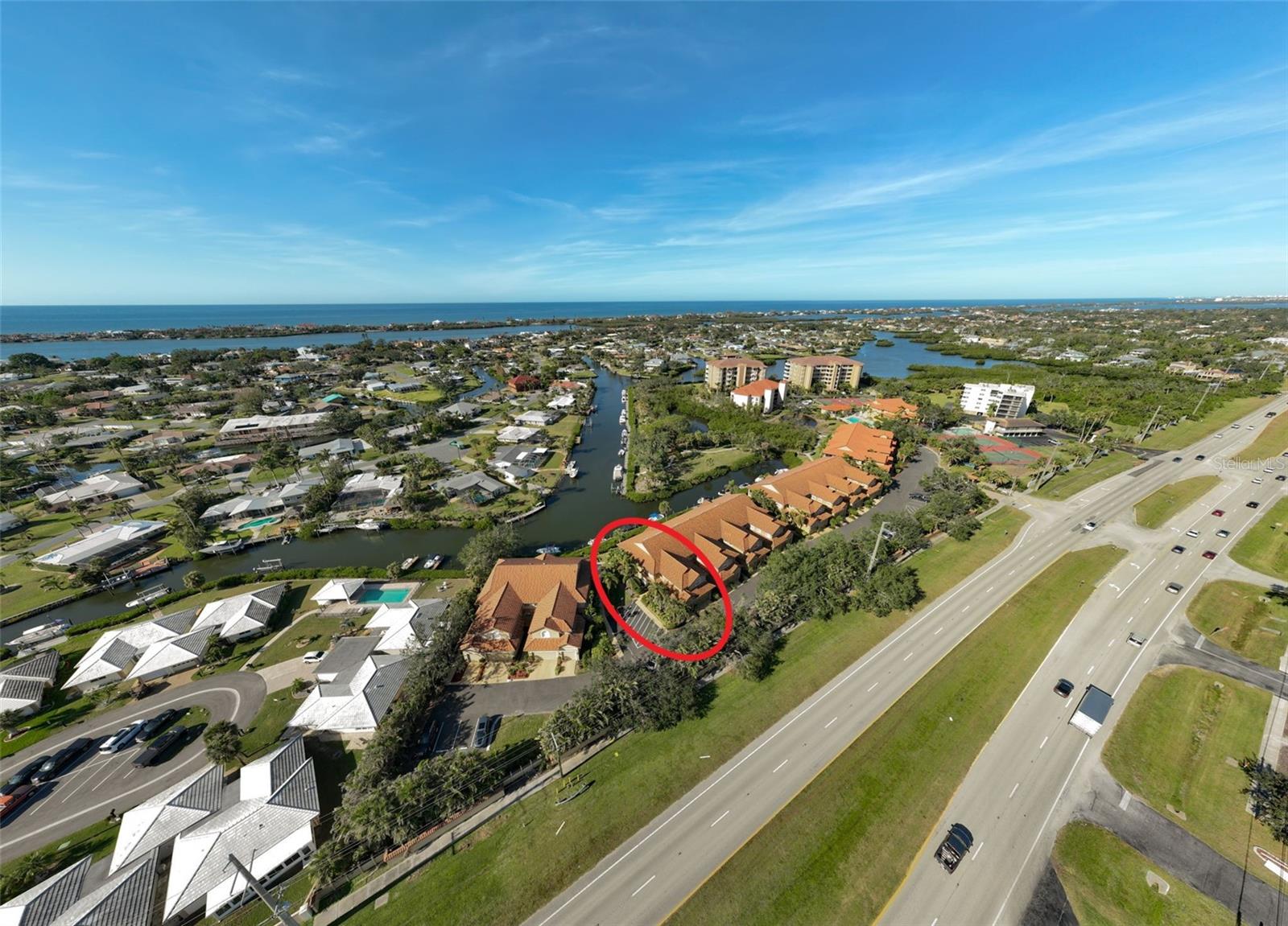 BLACKBURN HARBOR WATERFRONT VILLAS - Residential