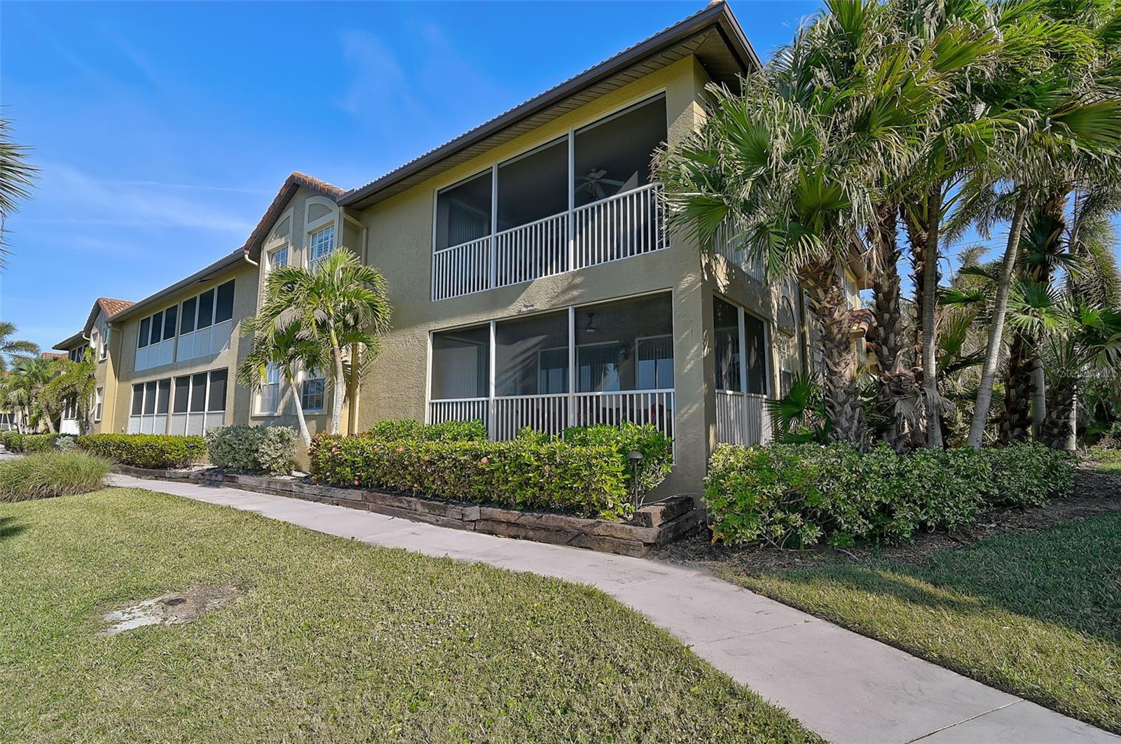 BLACKBURN HARBOR WATERFRONT VILLAS - Residential