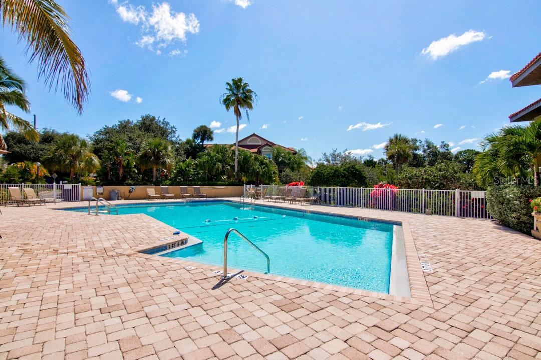 BLACKBURN HARBOR WATERFRONT VILLAS - Residential