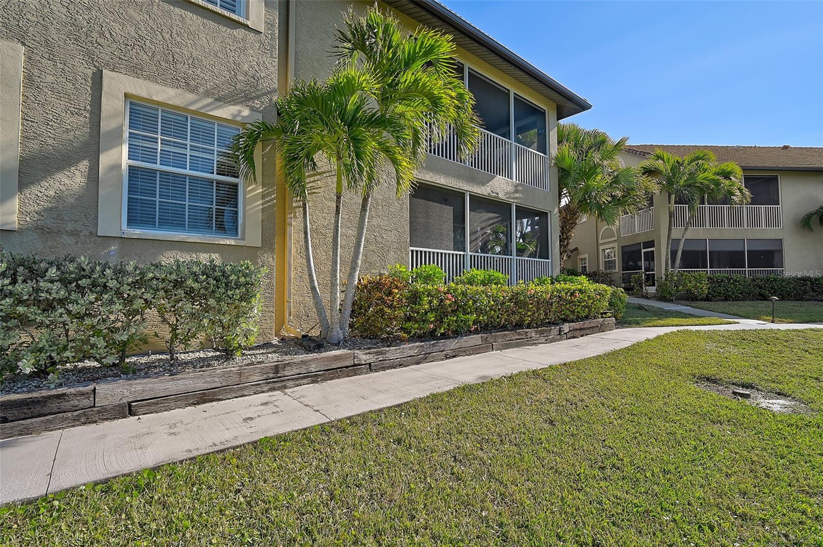 BLACKBURN HARBOR WATERFRONT VILLAS - Residential
