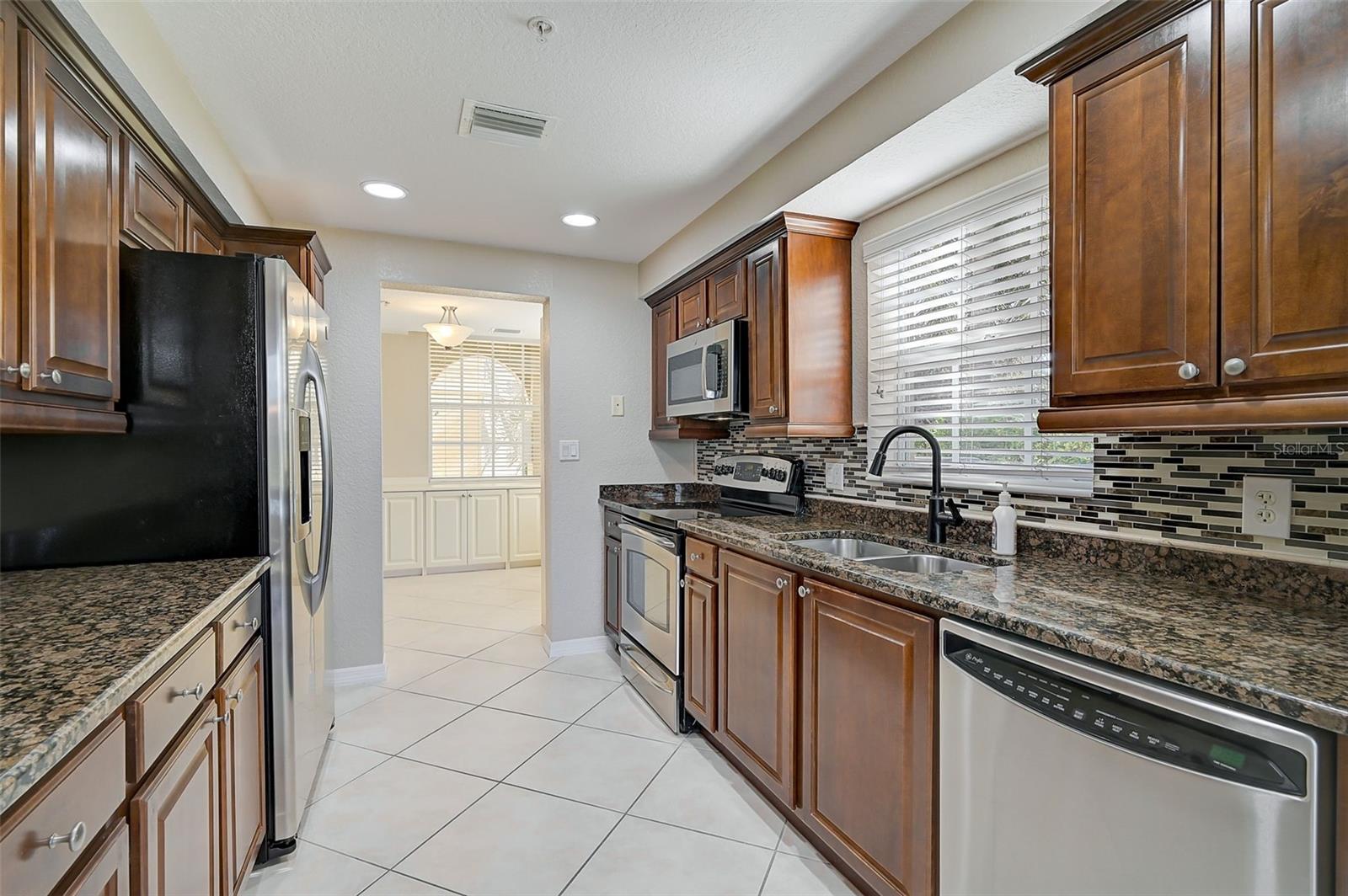 BLACKBURN HARBOR WATERFRONT VILLAS - Residential