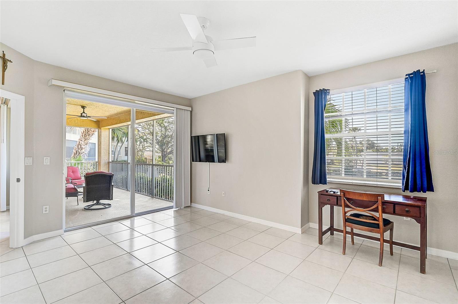 BLACKBURN HARBOR WATERFRONT VILLAS - Residential