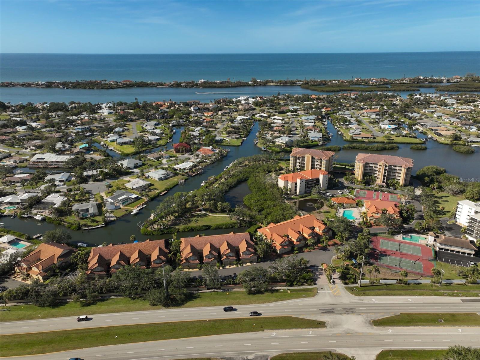 BLACKBURN HARBOR WATERFRONT VILLAS - Residential