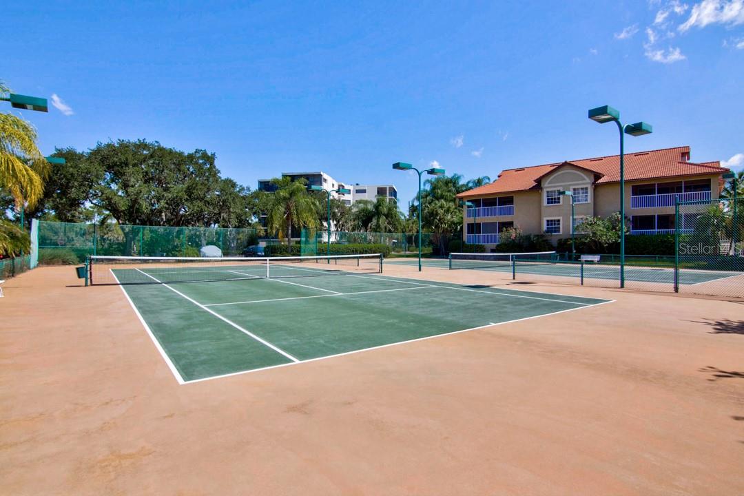 BLACKBURN HARBOR WATERFRONT VILLAS - Residential