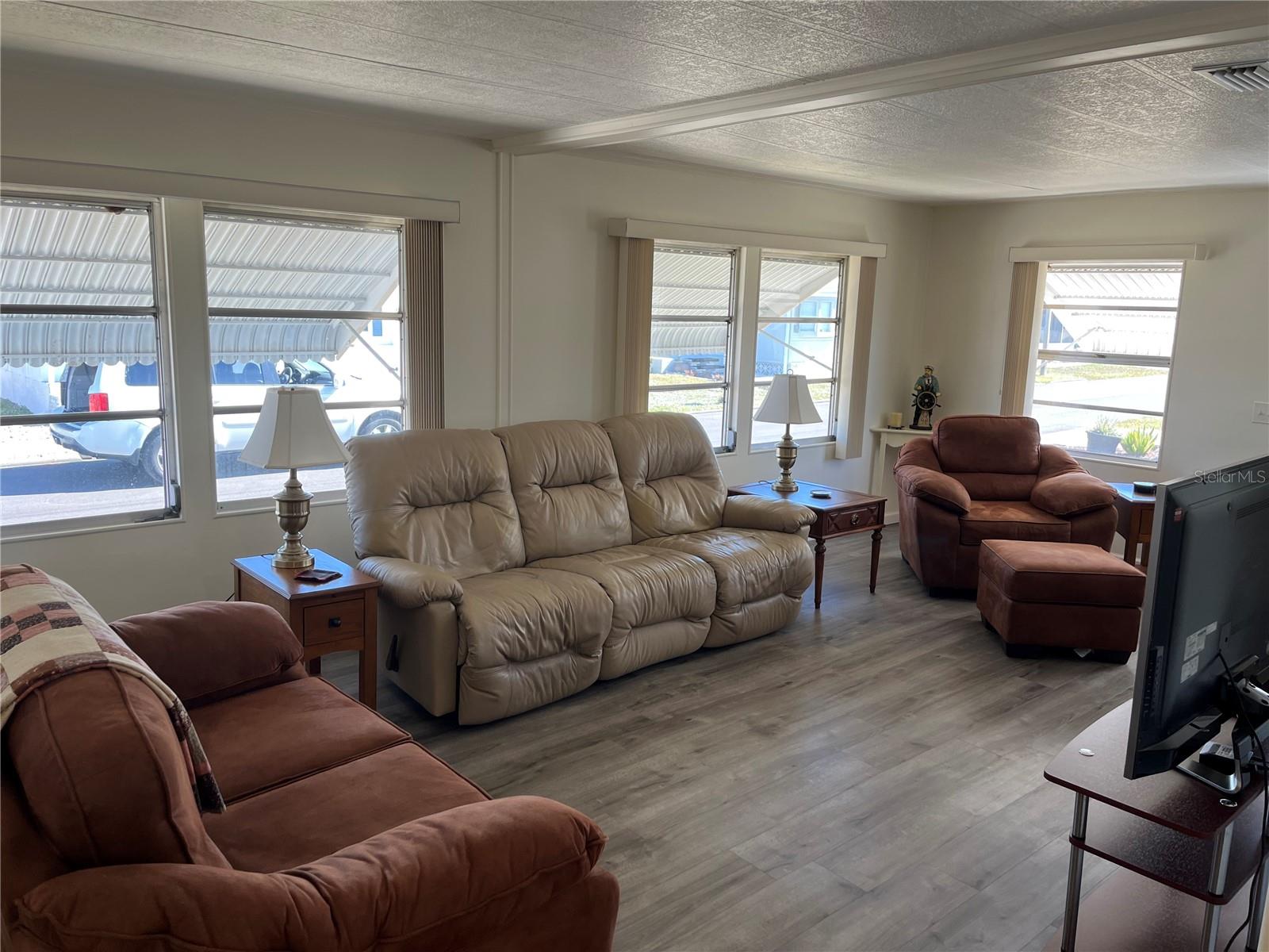 VENICE ISLE - Residential