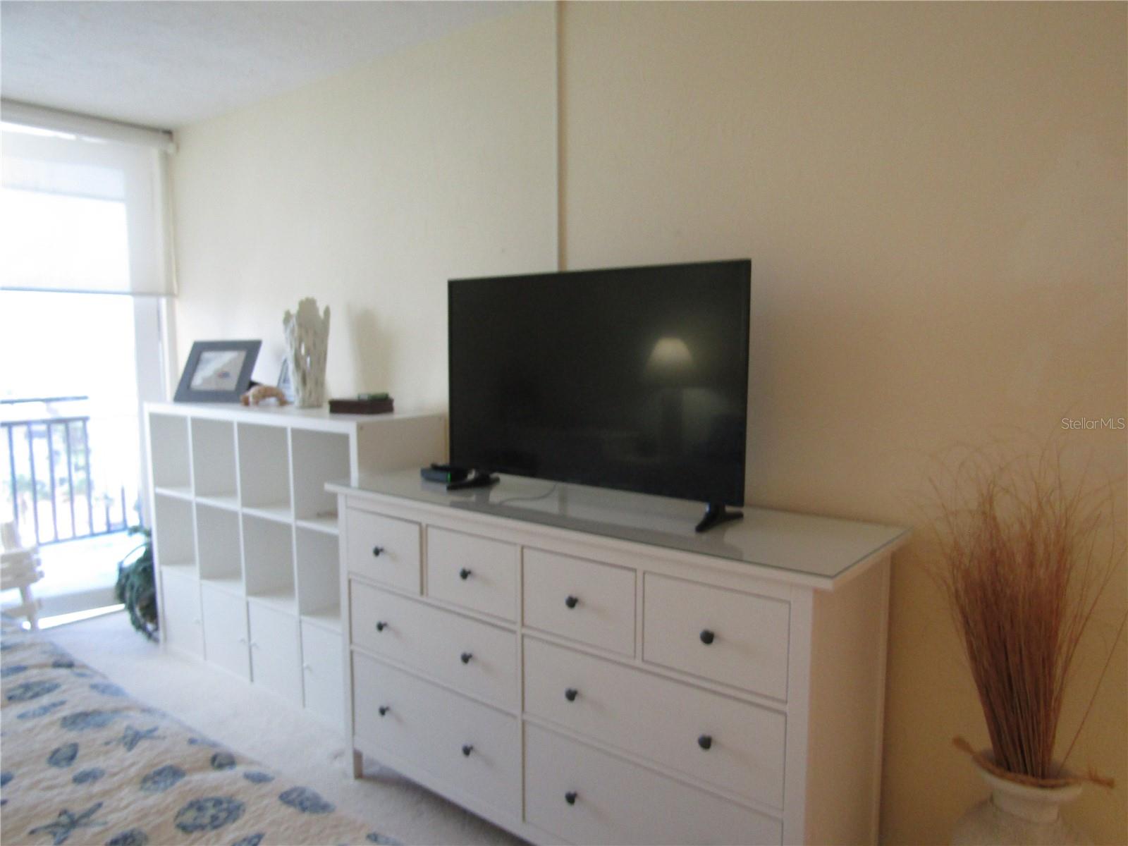 VALENCIA CONDO APTS - Residential Lease