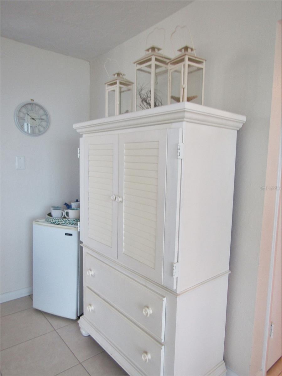 VALENCIA CONDO APTS - Residential Lease