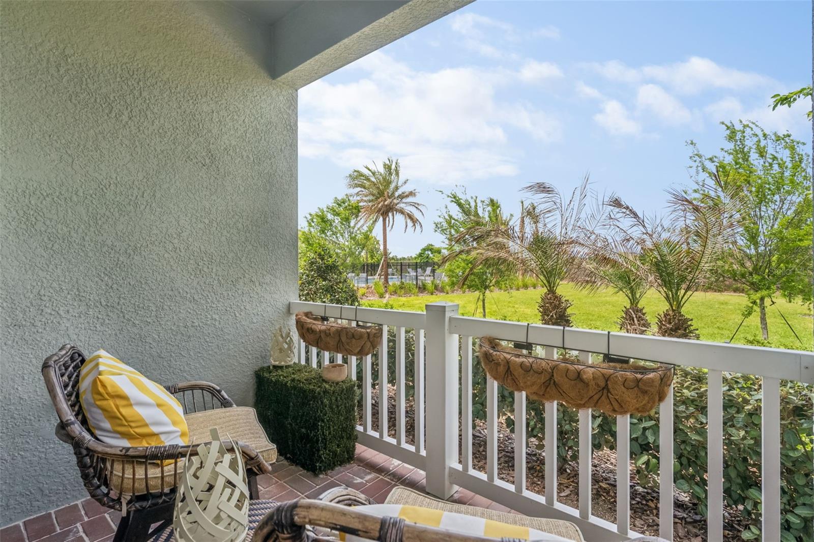 MEZZANO - Residential