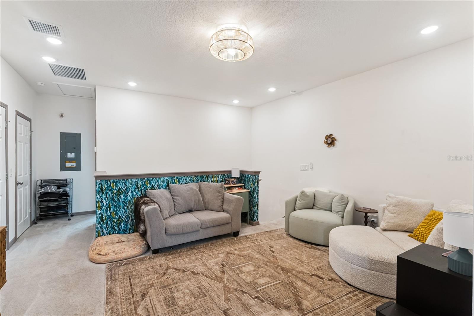 MEZZANO - Residential