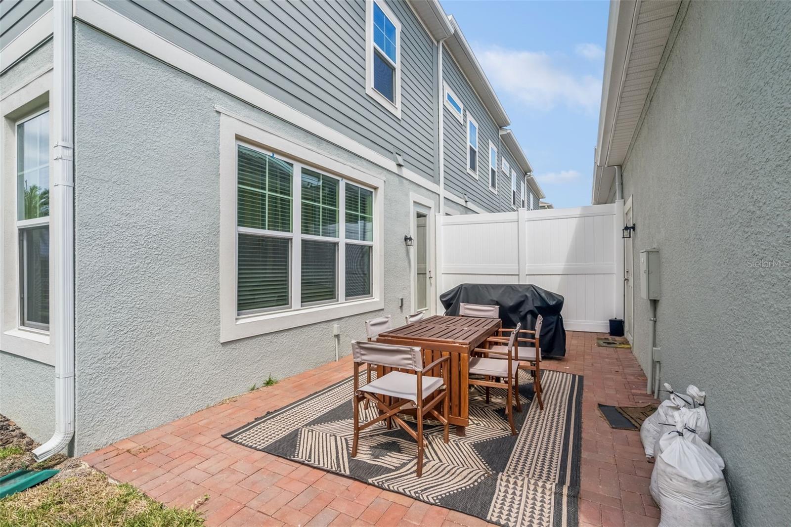 MEZZANO - Residential