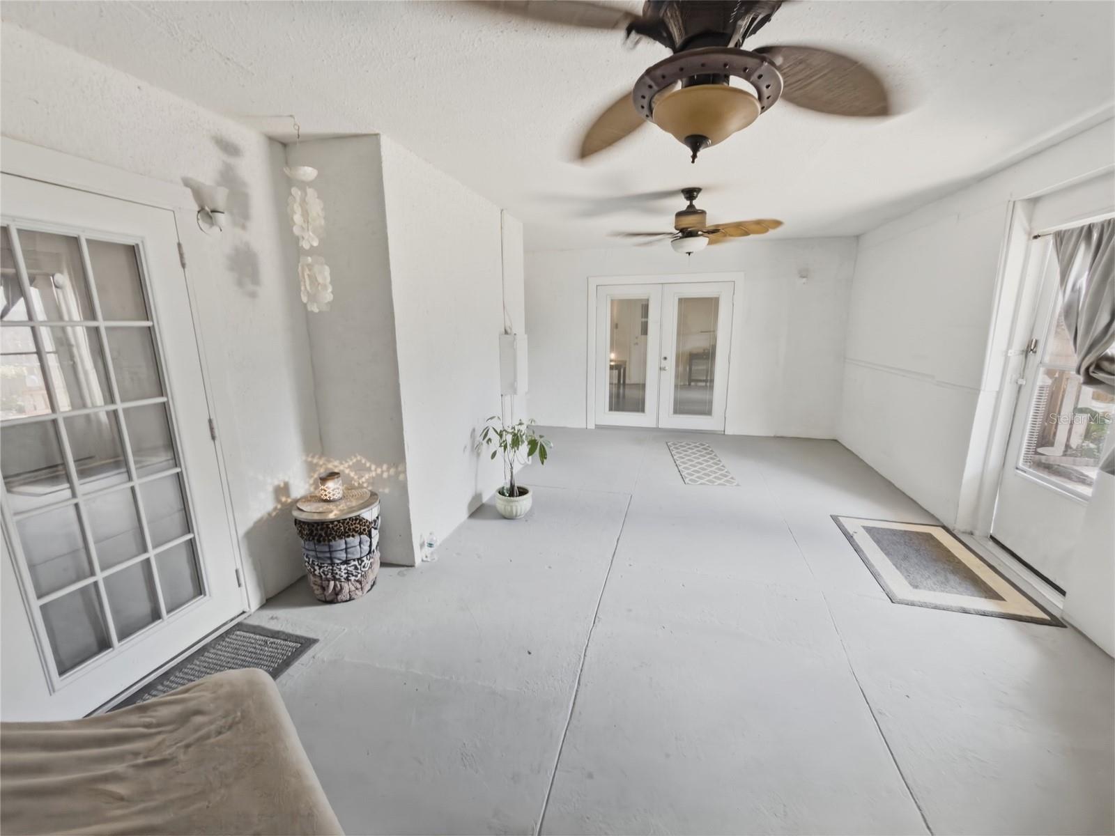 SEVEN SPGS HOMES - Residential