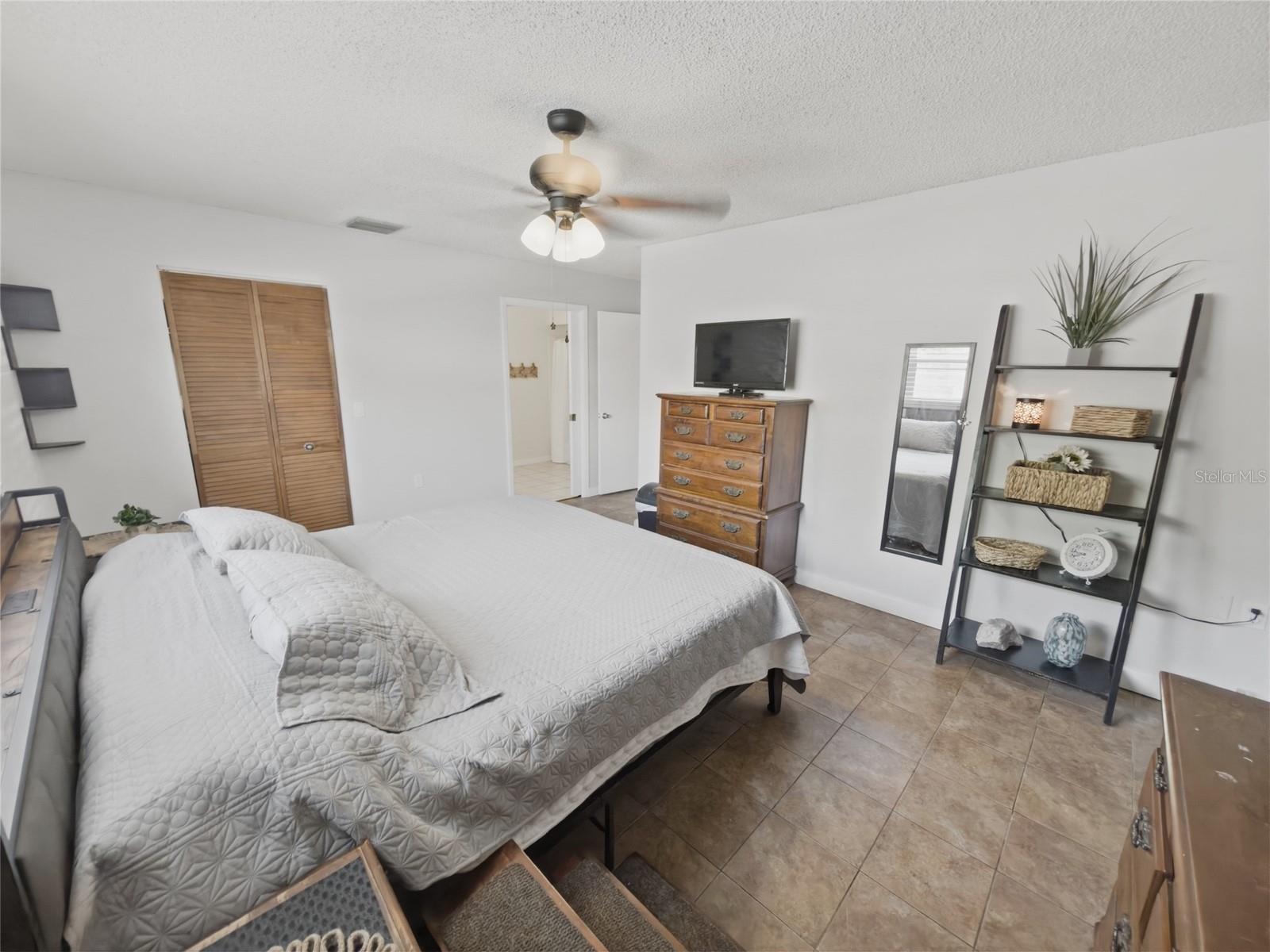 SEVEN SPGS HOMES - Residential