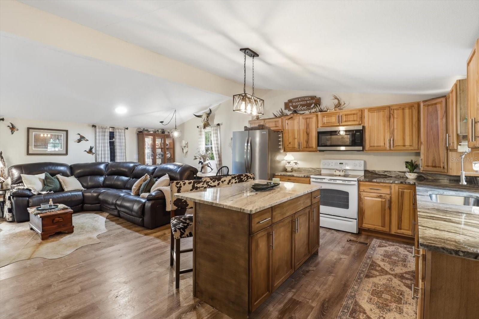 OAK FOREST ESTATES UNREC SUB - Residential