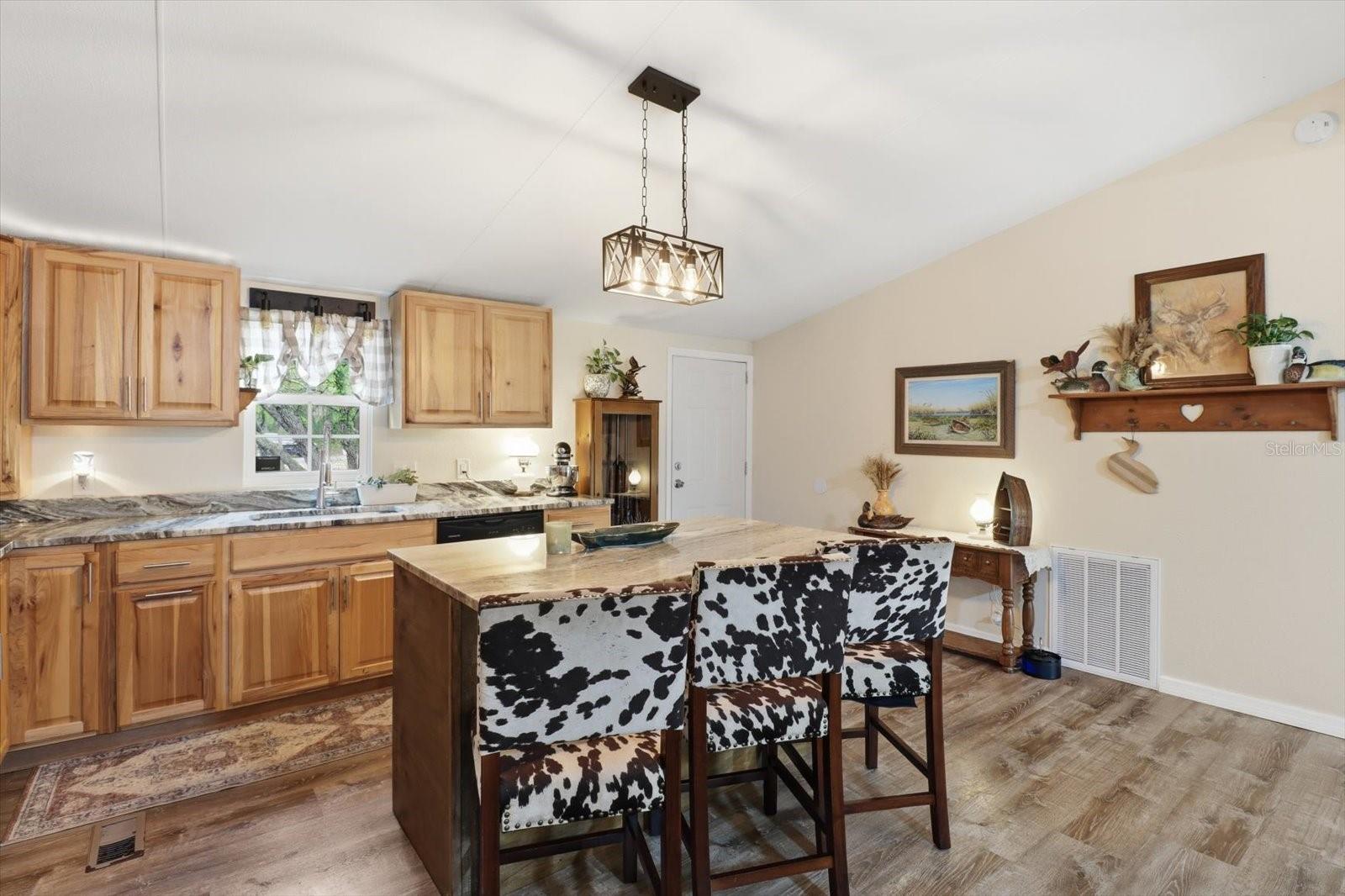 OAK FOREST ESTATES UNREC SUB - Residential