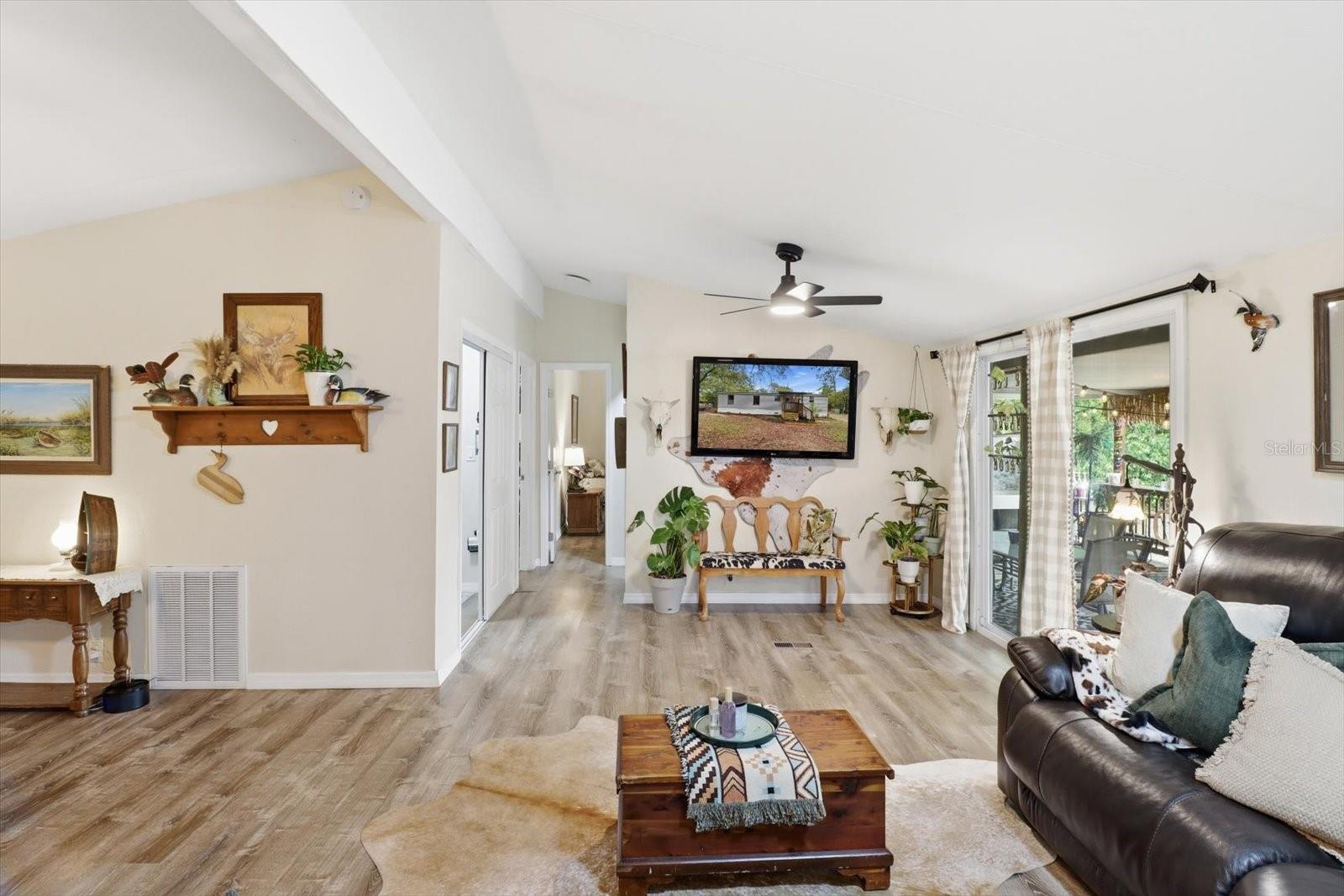 OAK FOREST ESTATES UNREC SUB - Residential