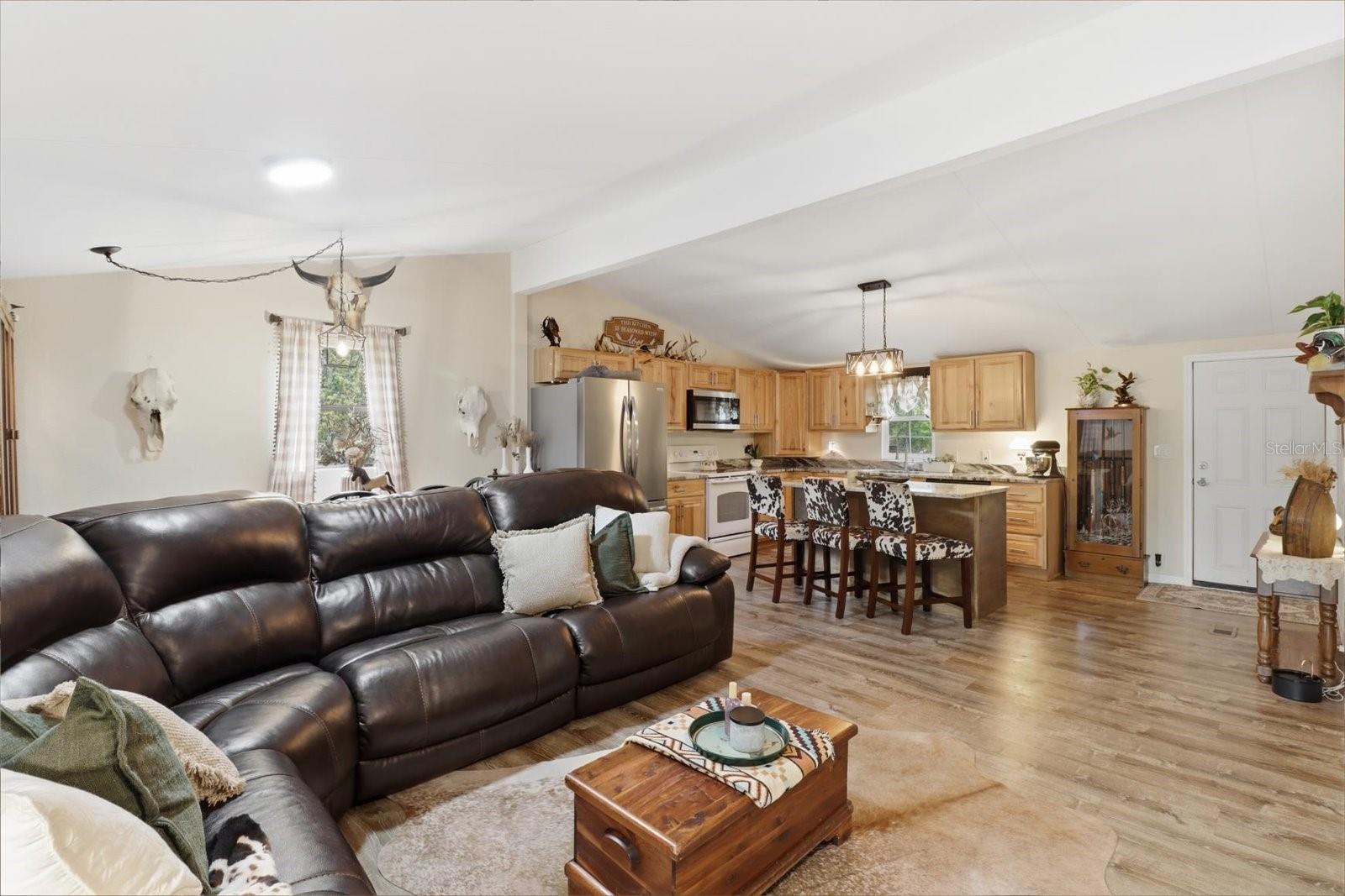 OAK FOREST ESTATES UNREC SUB - Residential