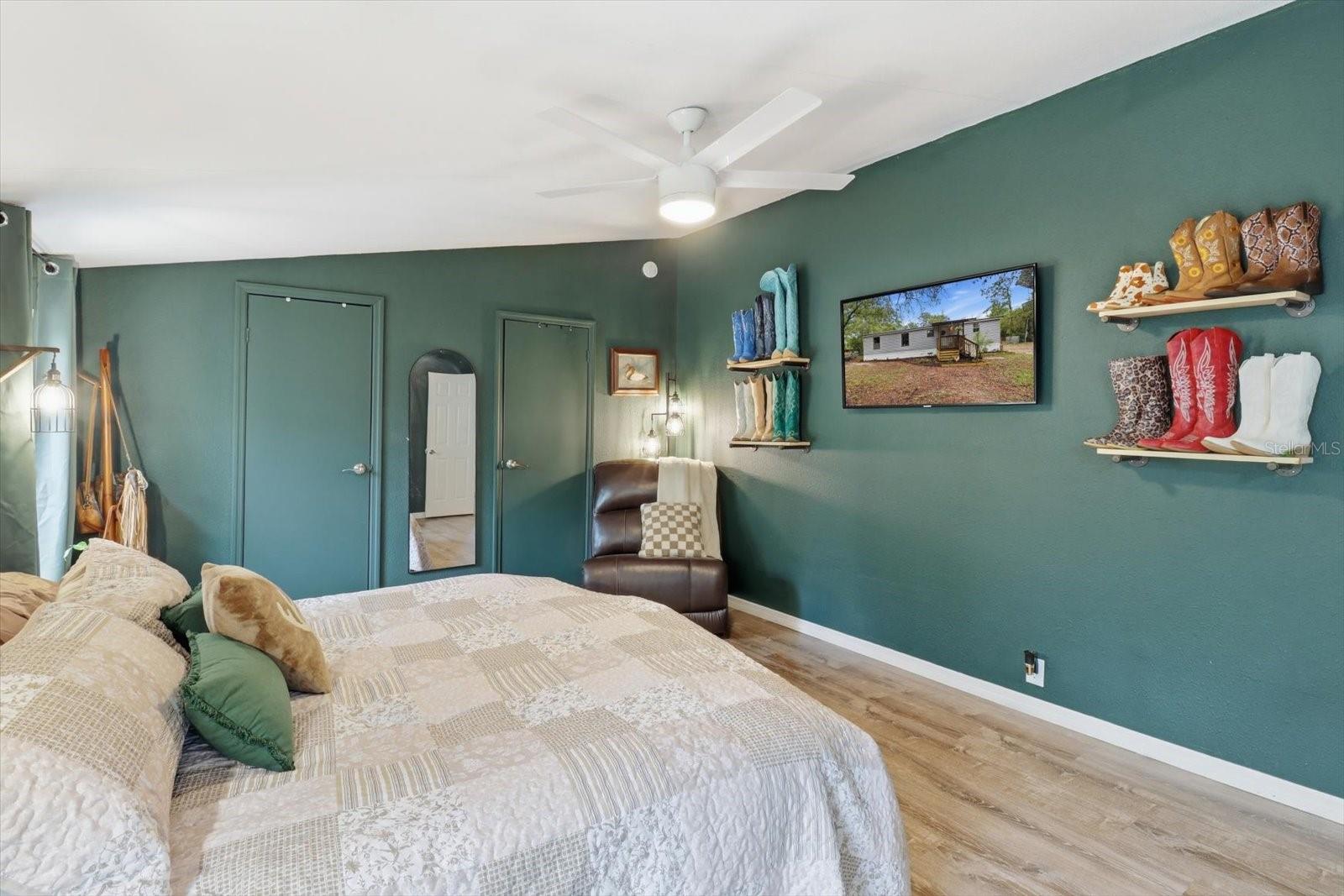 OAK FOREST ESTATES UNREC SUB - Residential