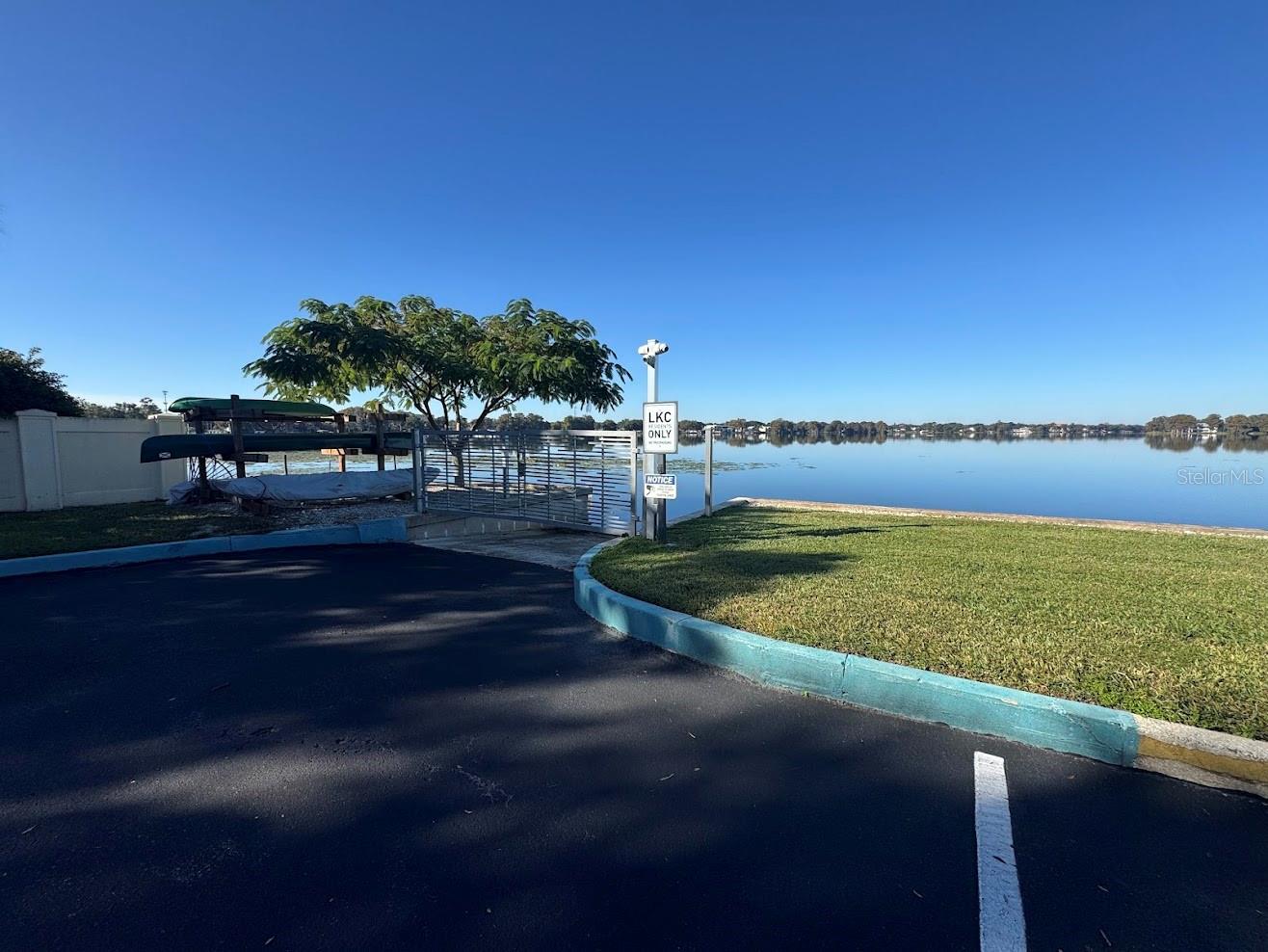 LAKE KILLARNEY CONDO - Residential Lease