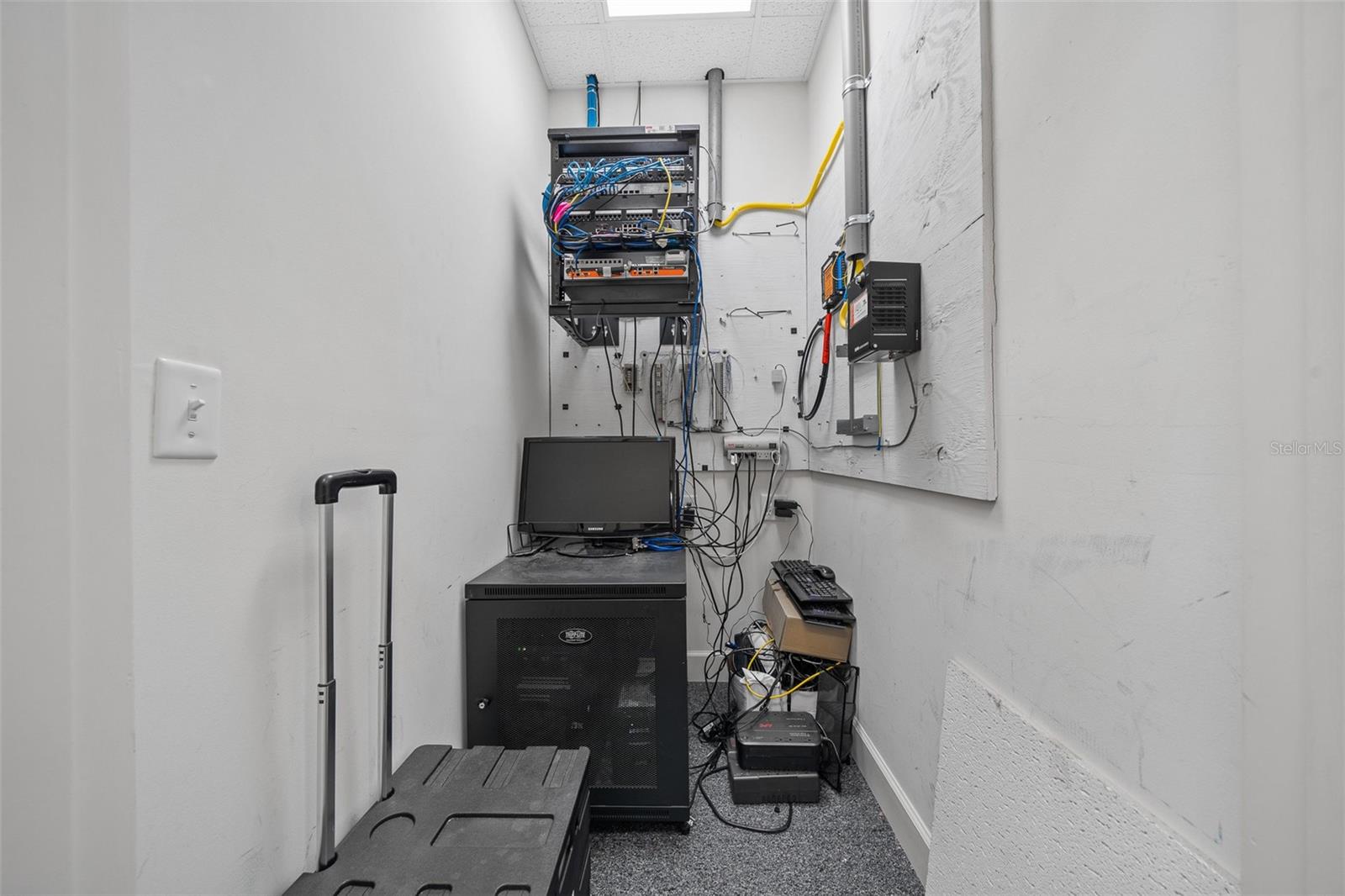 5925 SE ABSHIER BOULEVARD