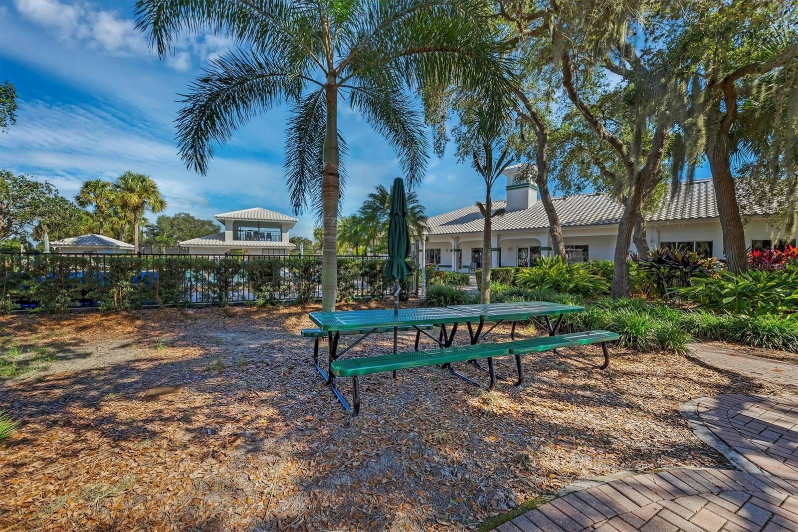 TURNBERRY PLACE - Residential
