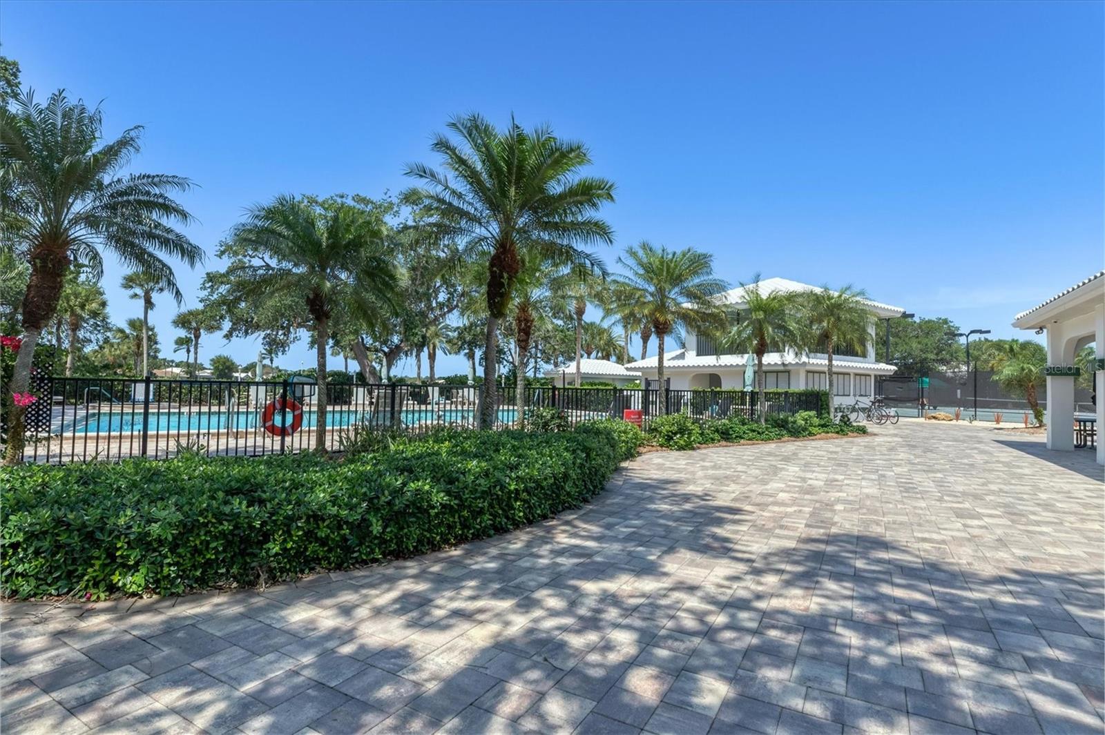 TURNBERRY PLACE - Residential