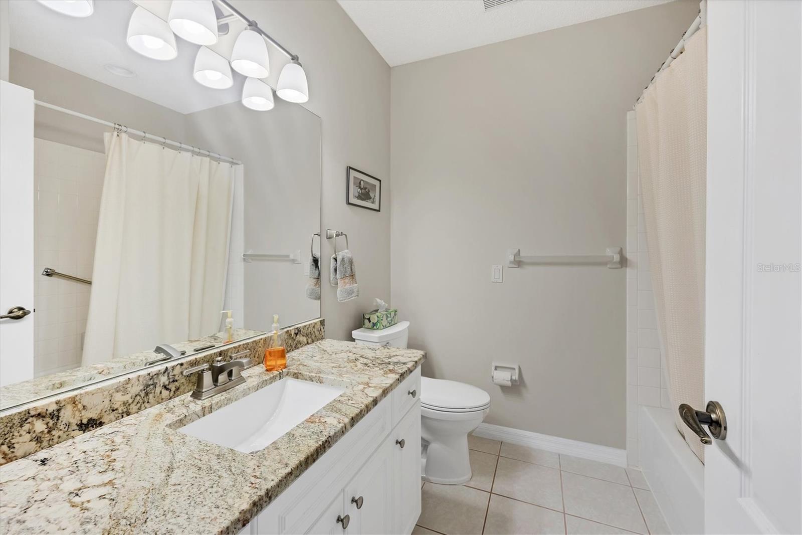 TURNBERRY PLACE - Residential
