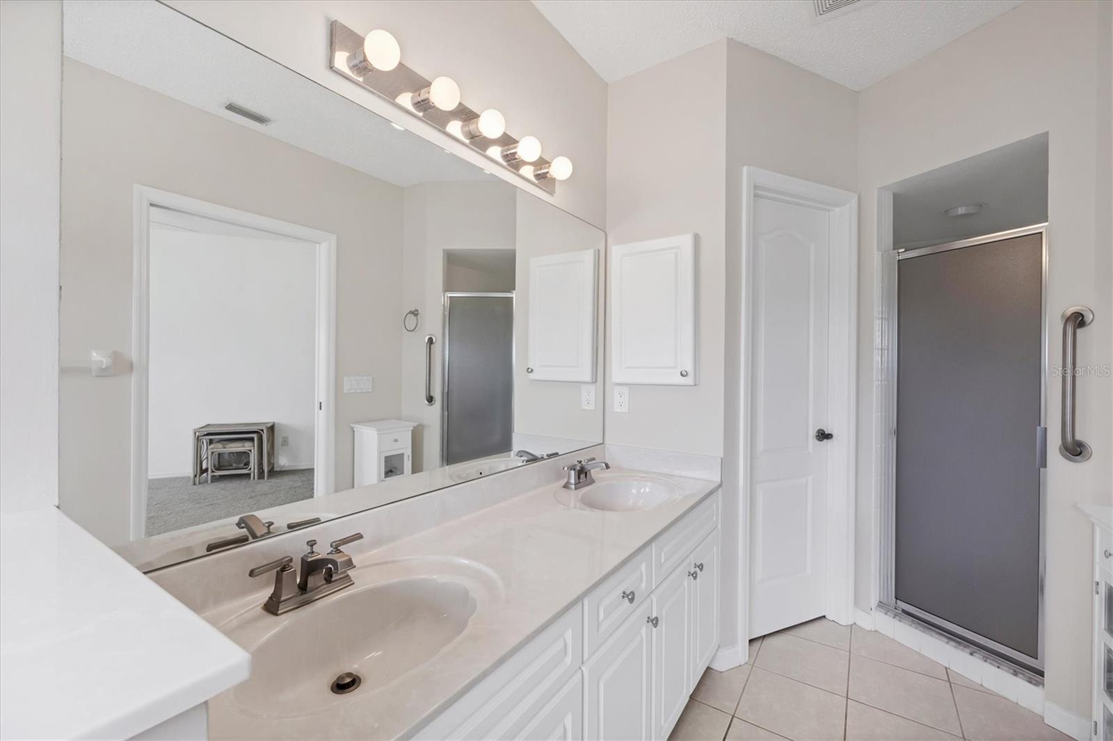 TURNBERRY PLACE - Residential