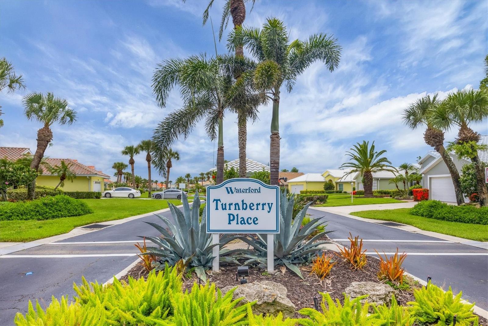 TURNBERRY PLACE - Residential