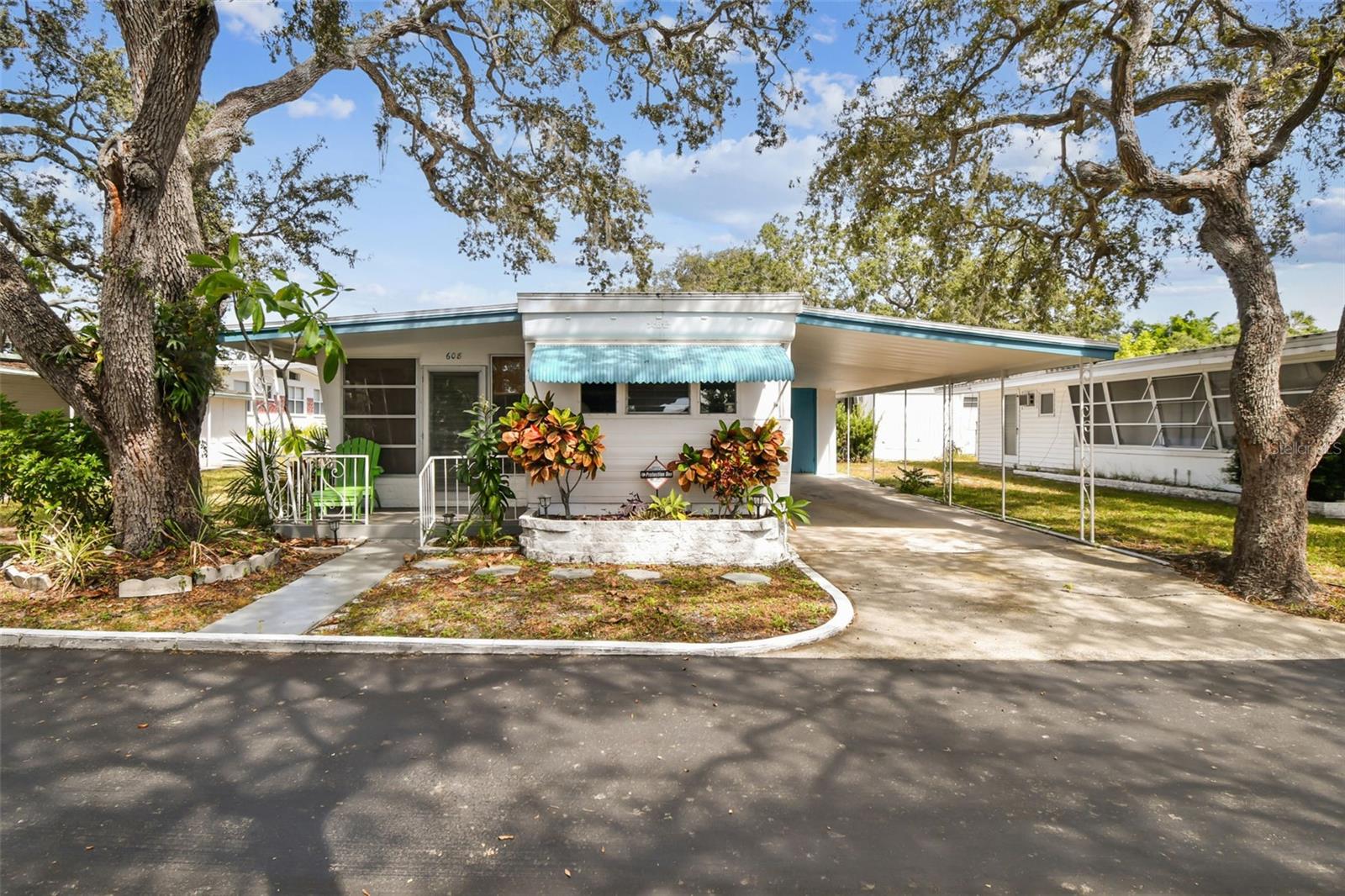 SOUTH GATE MOBILE HOME PARK UNREC - Residential
