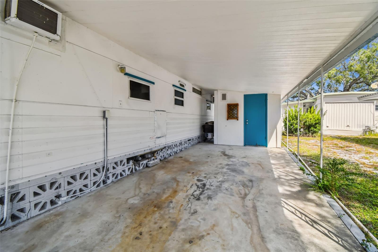 SOUTH GATE MOBILE HOME PARK UNREC - Residential