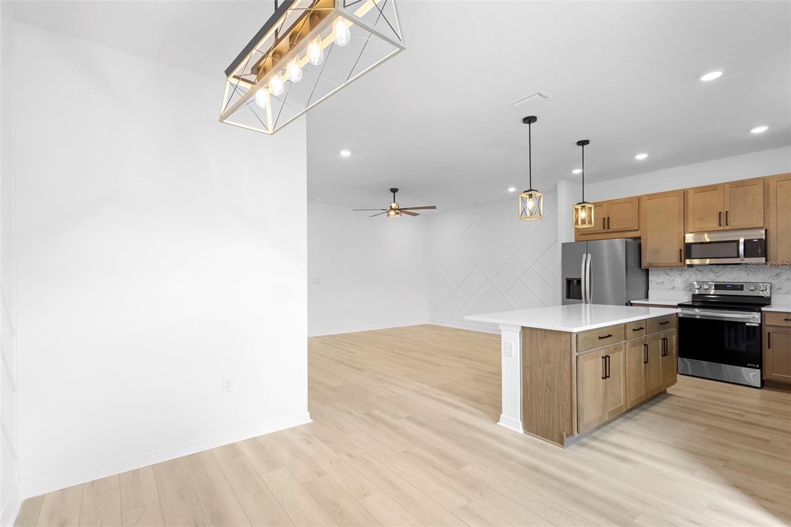 EDEN CREST TOWNHOMES - Residential Lease