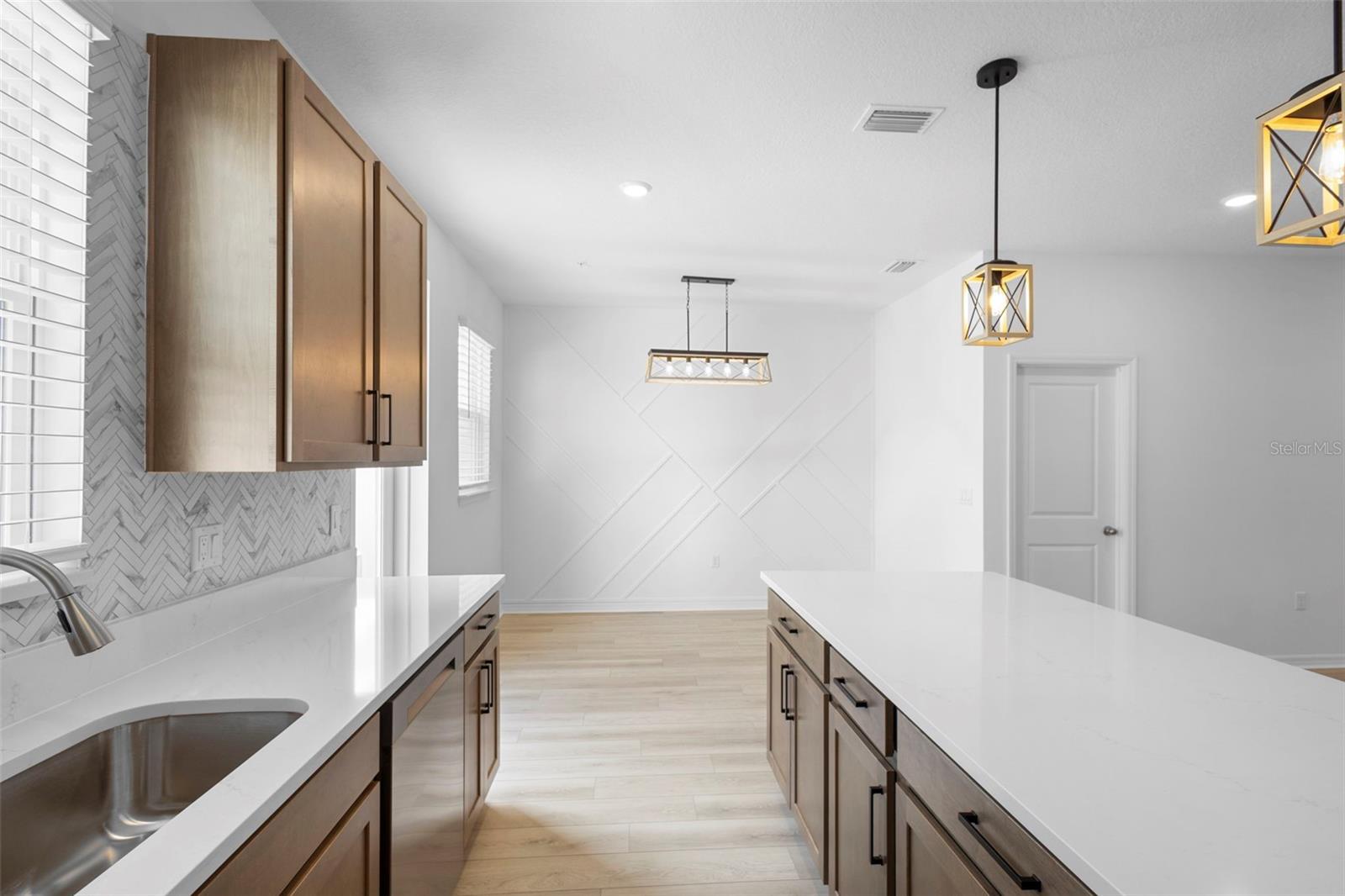 EDEN CREST TOWNHOMES - Residential Lease