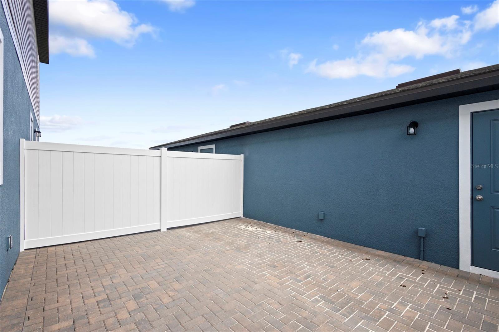 EDEN CREST TOWNHOMES - Residential Lease