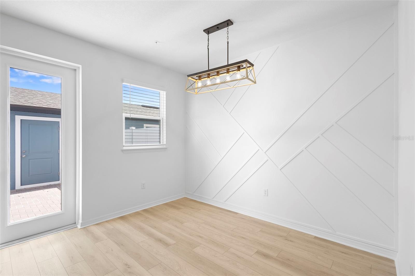 EDEN CREST TOWNHOMES - Residential Lease