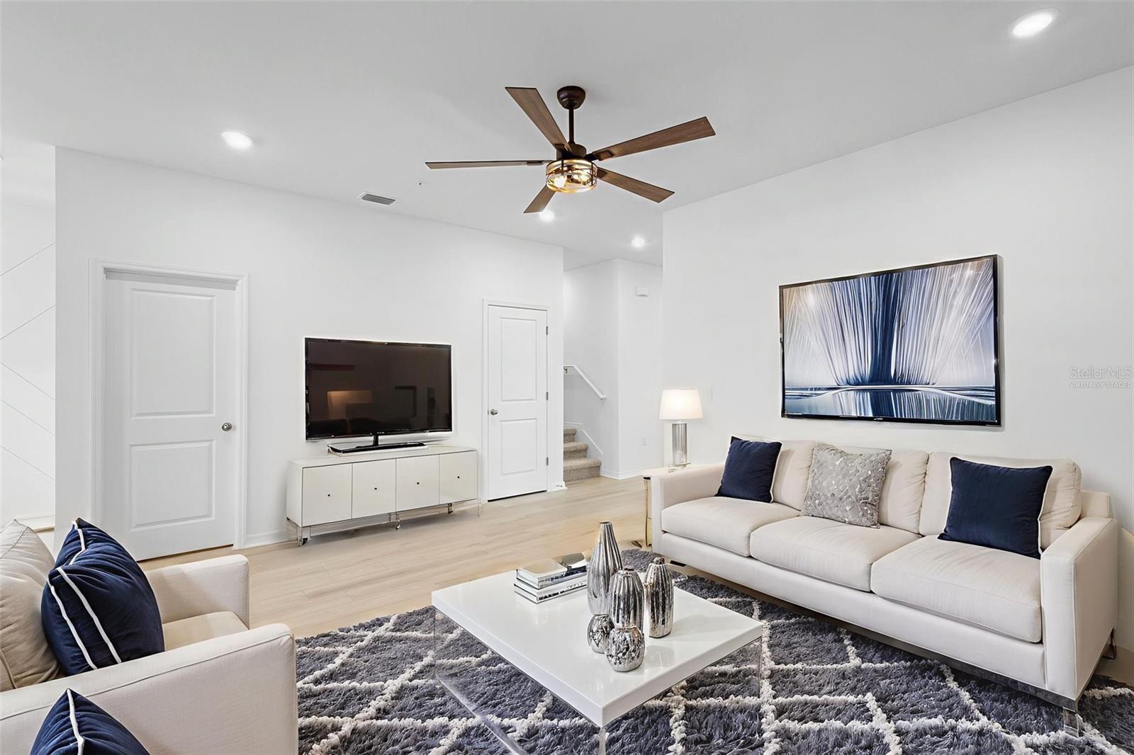 EDEN CREST TOWNHOMES - Residential Lease