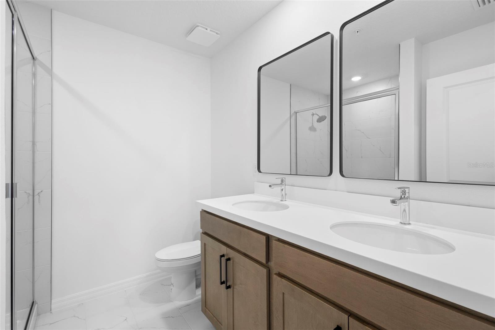 EDEN CREST TOWNHOMES - Residential Lease