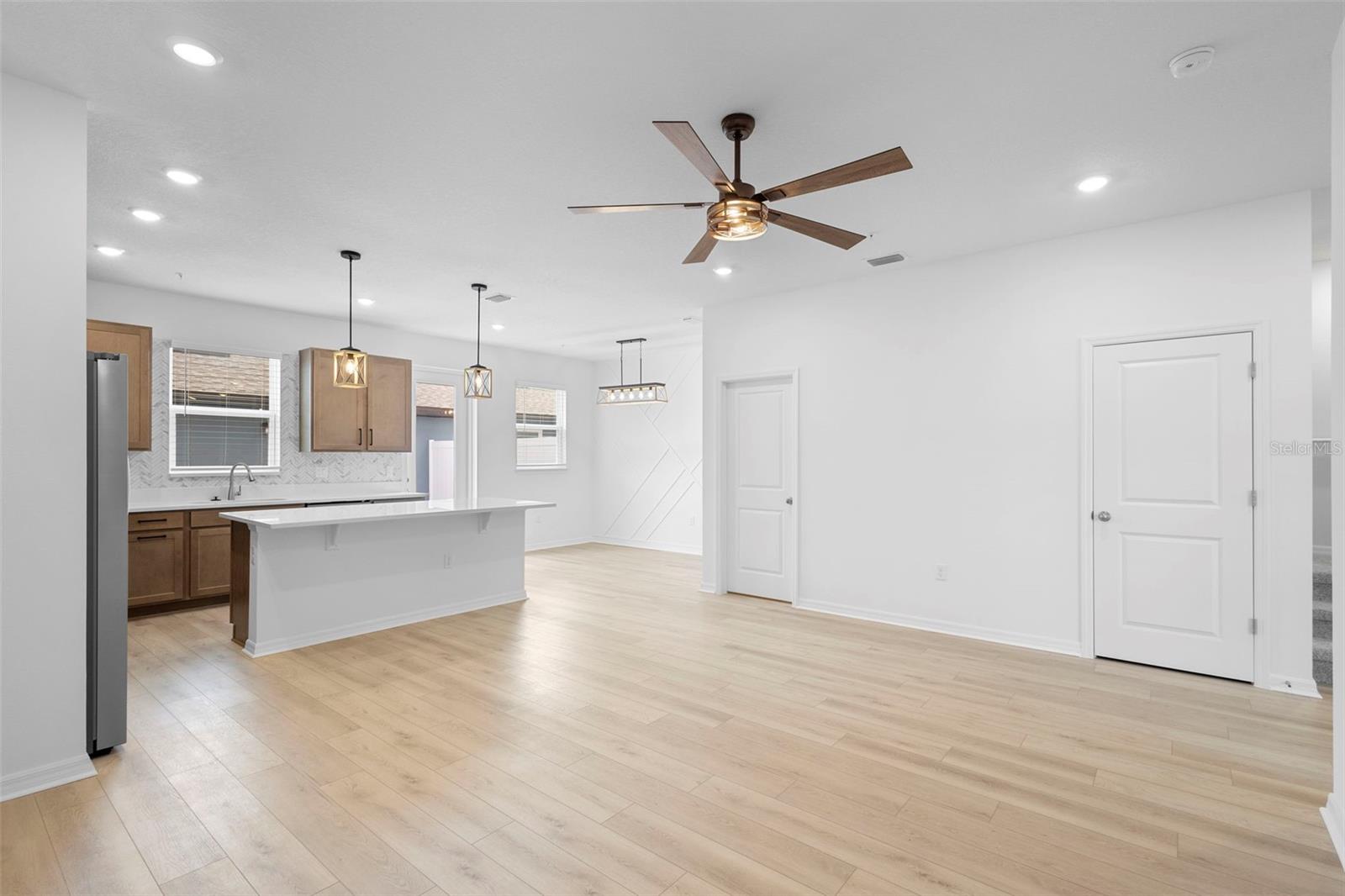 EDEN CREST TOWNHOMES - Residential Lease