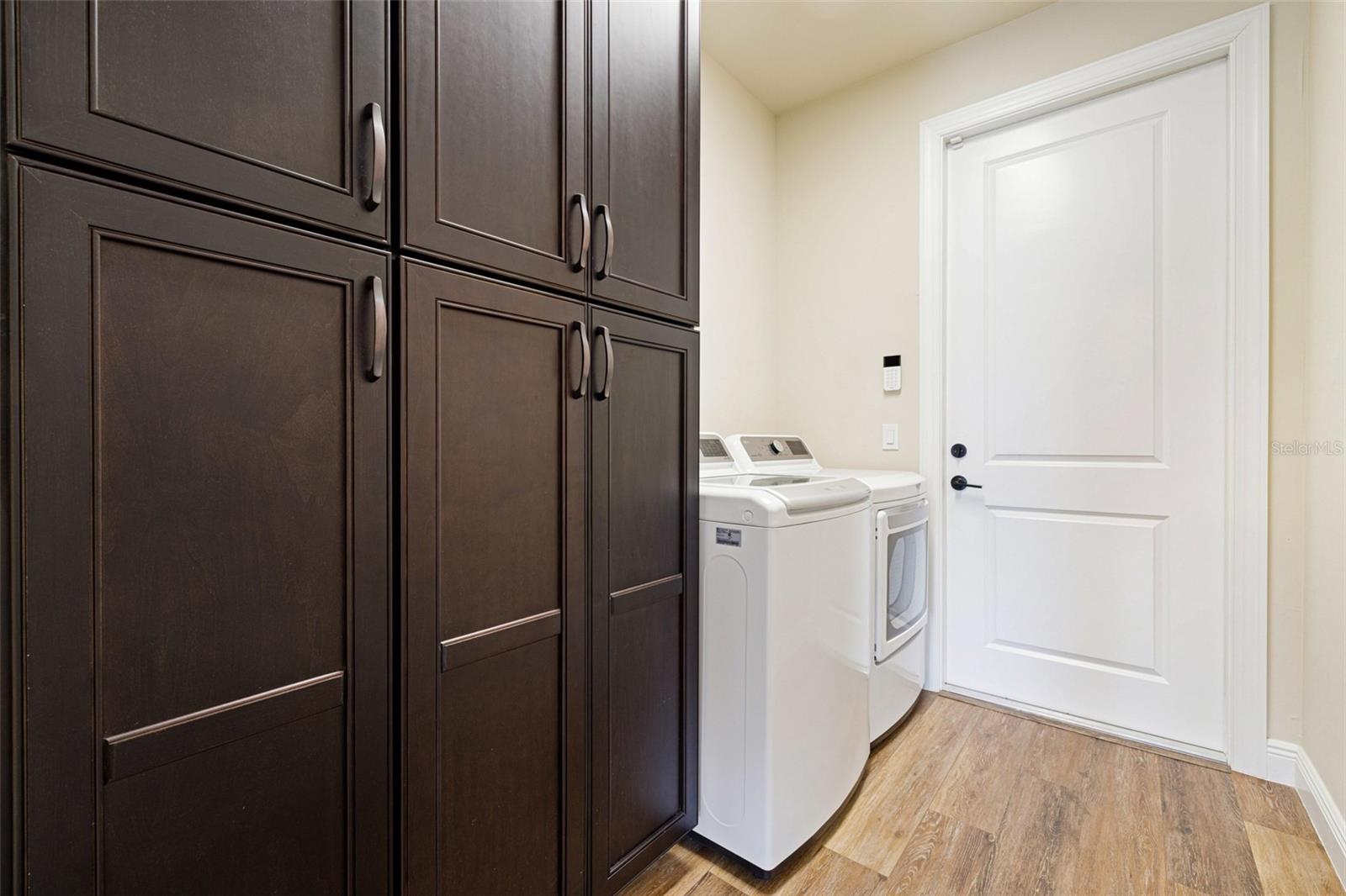 RIVERWIND COVE PH 02 - Residential