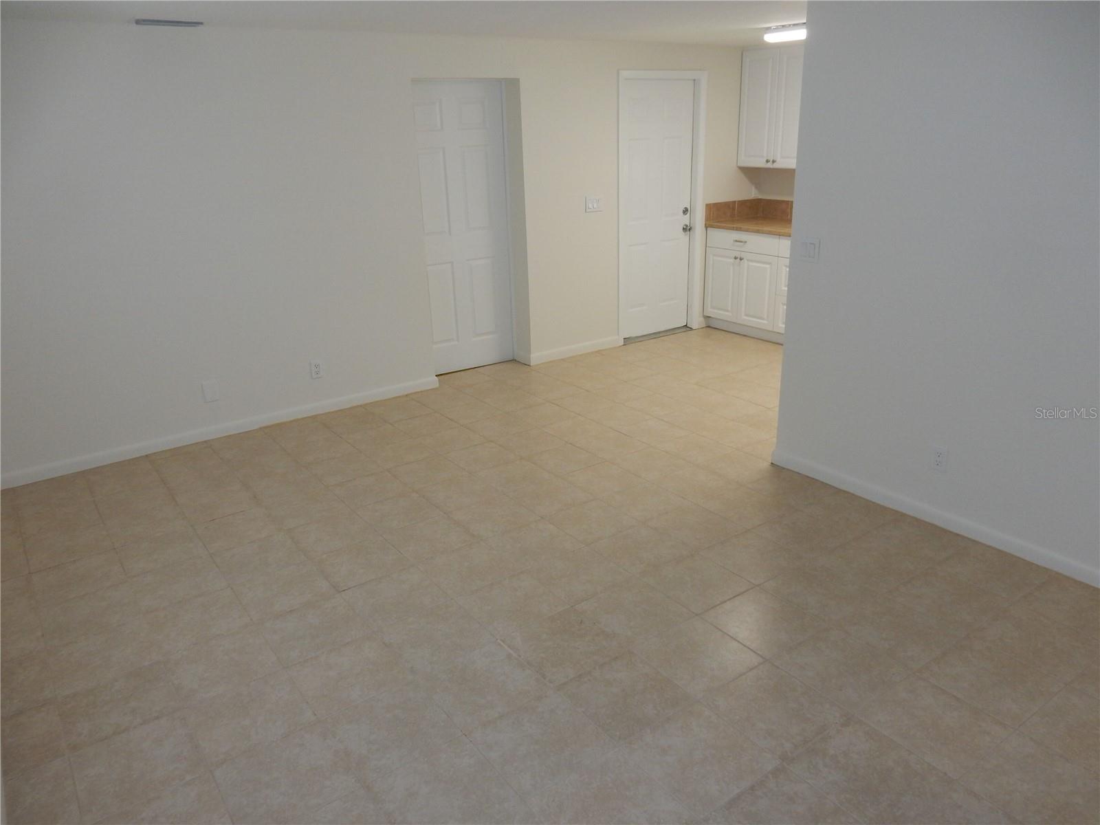 SIBLEYS CHARLOTTE HARBOR - Residential Lease