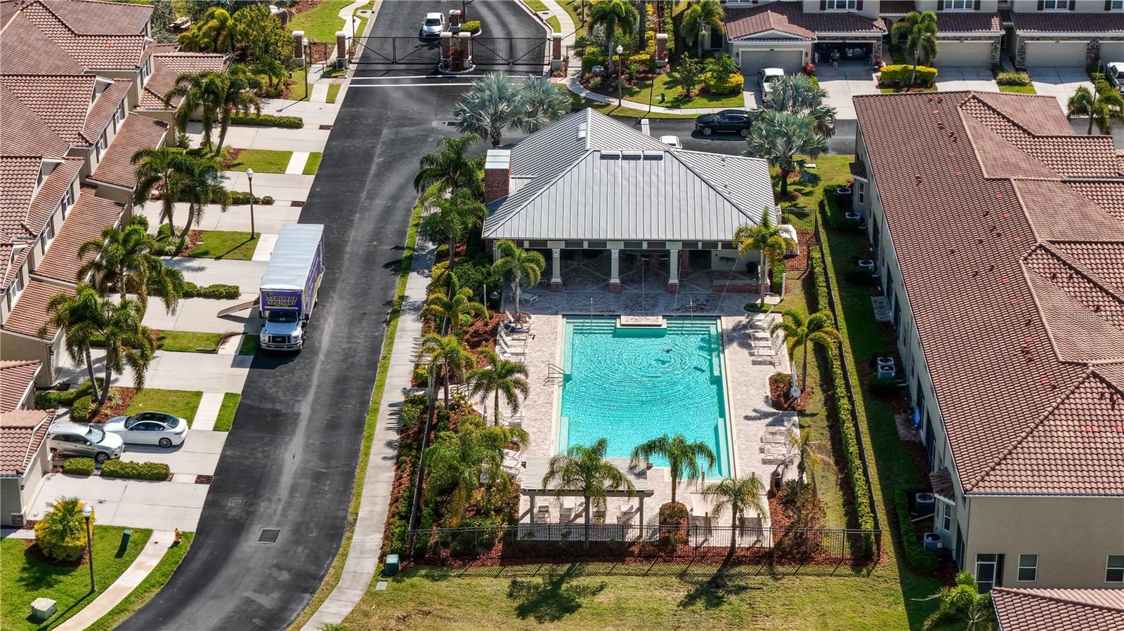 COLONNADE - Residential