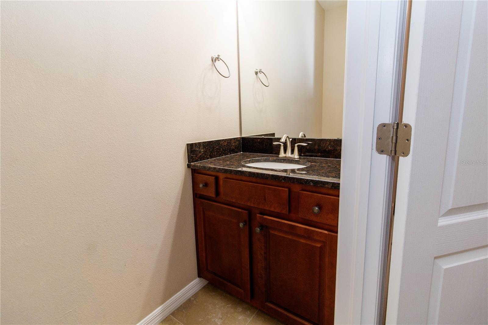 COLONNADE - Residential