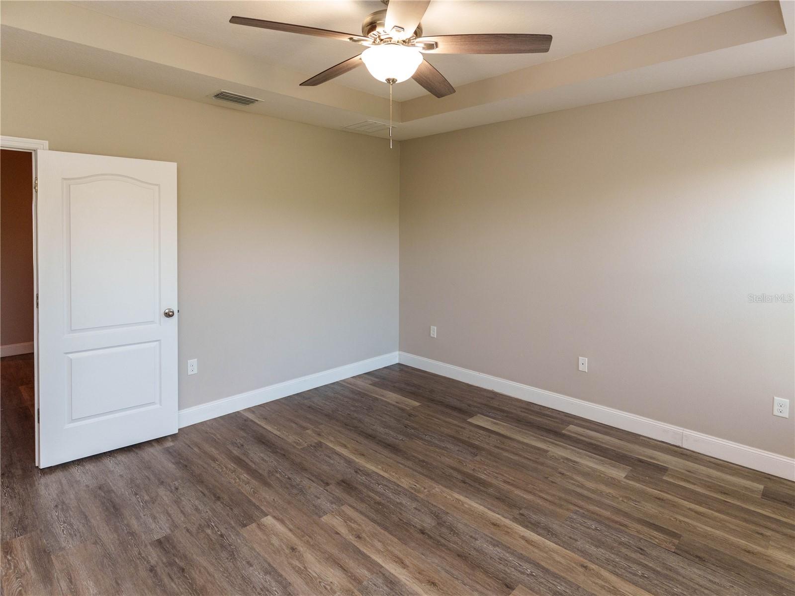 COLONNADE - Residential