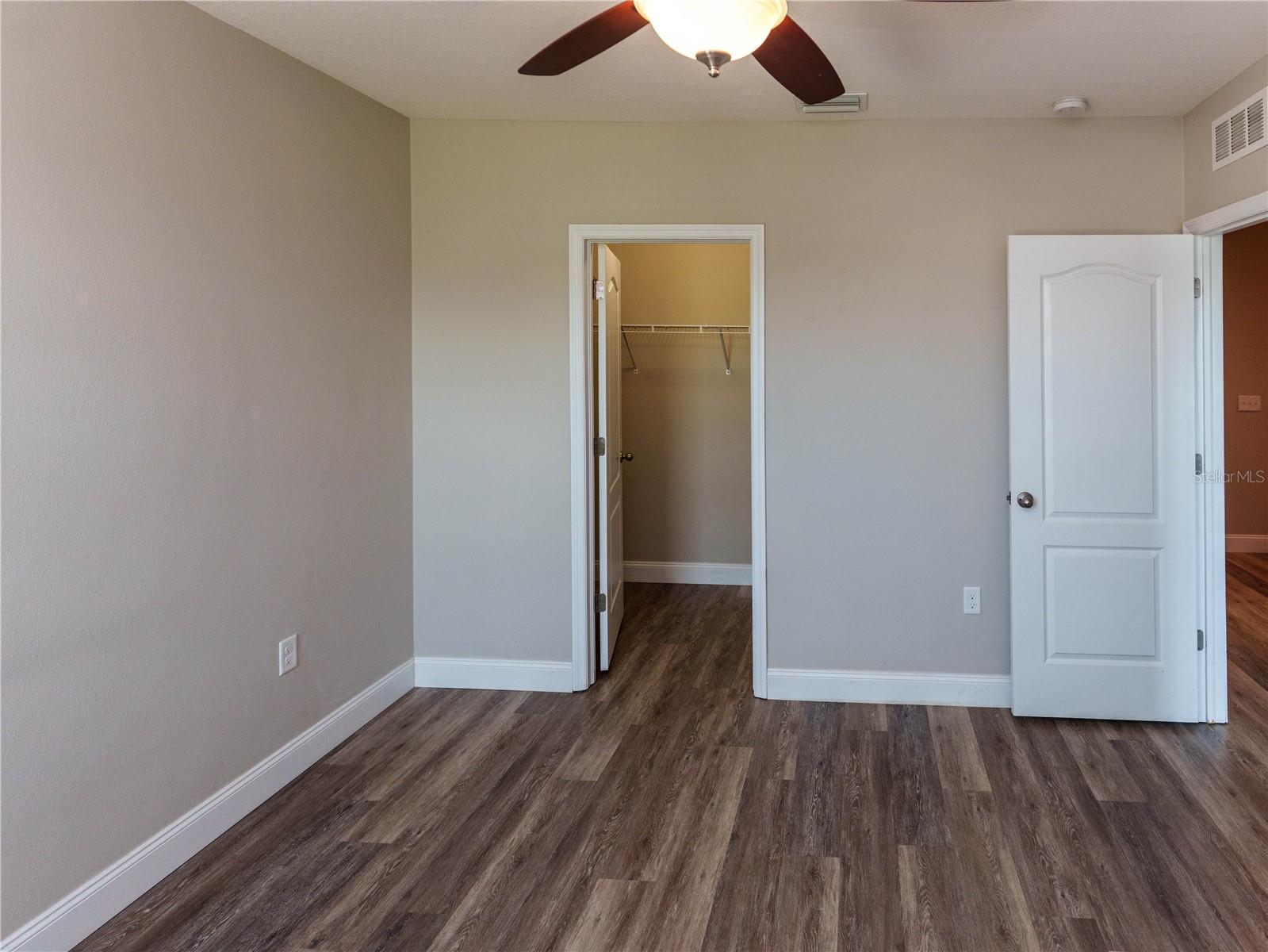 COLONNADE - Residential