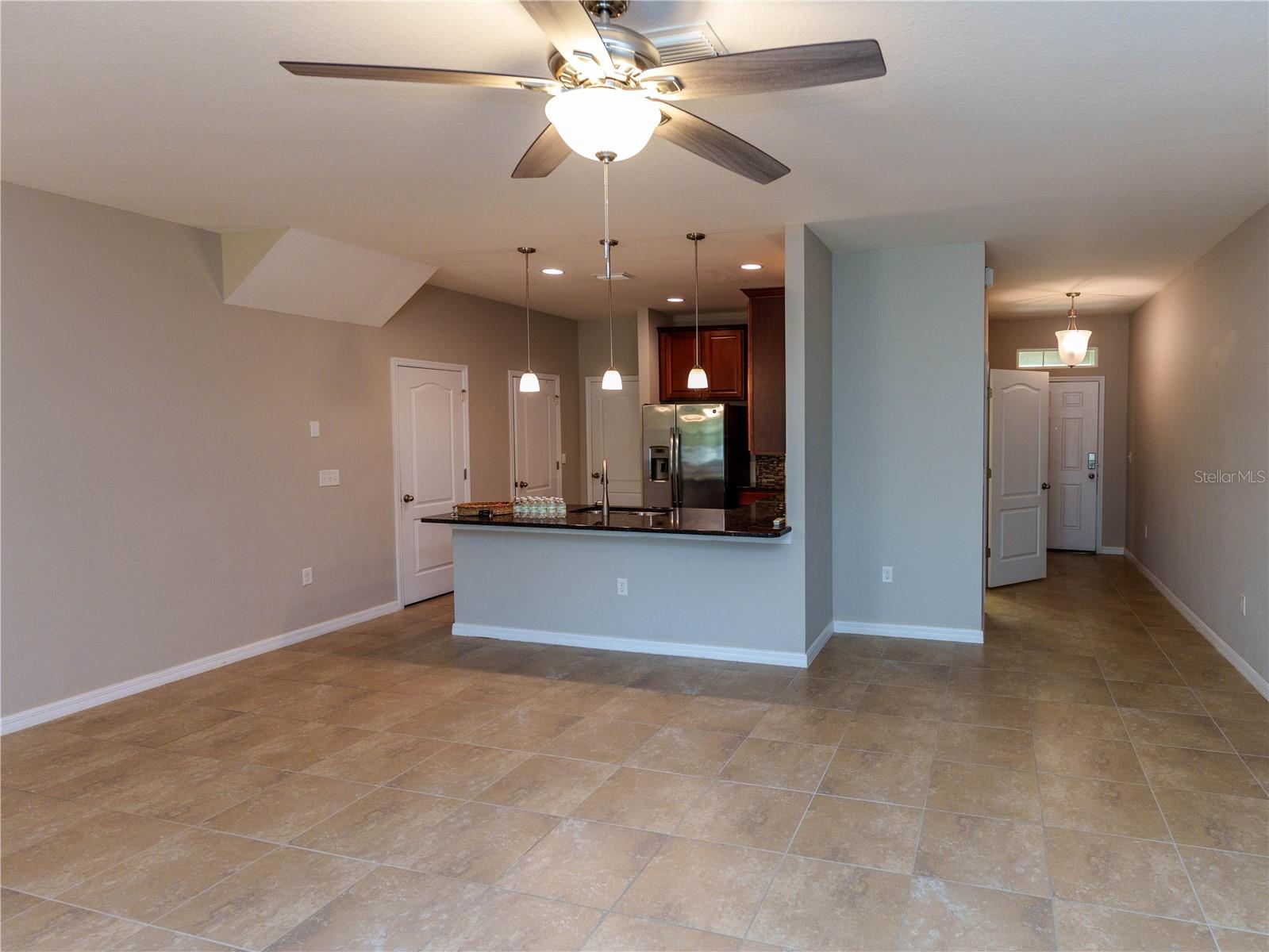 COLONNADE - Residential