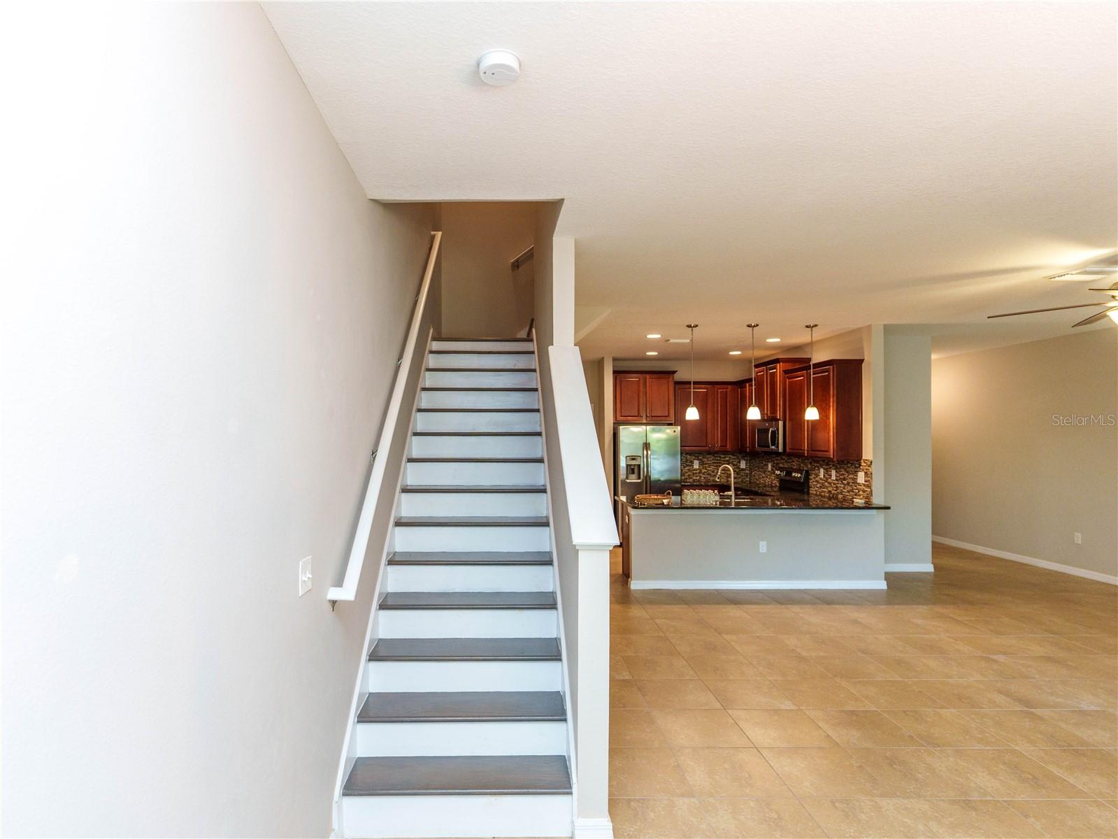 COLONNADE - Residential