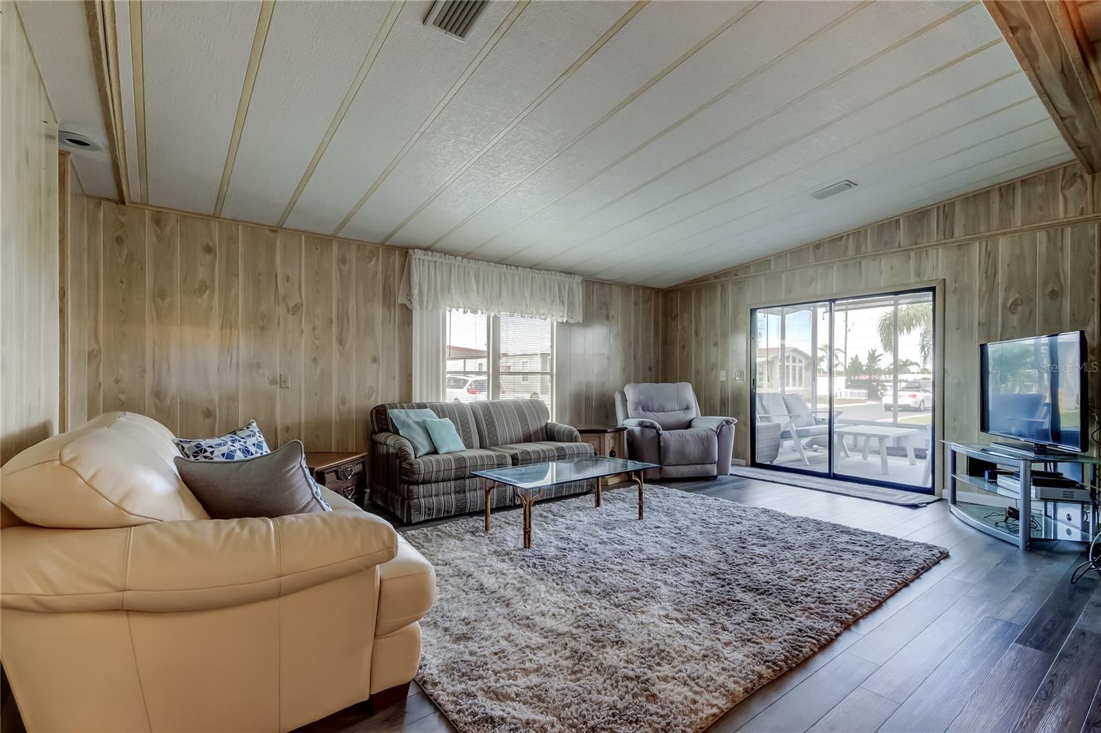 STONEHEDGE ON THE HILL M/H PARK CO-OP UNREC - Residential