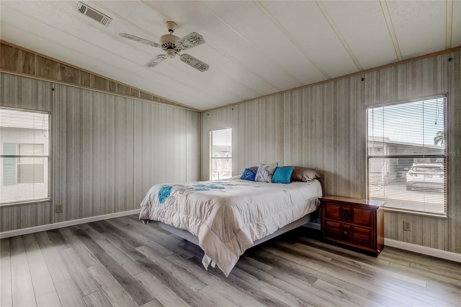 STONEHEDGE ON THE HILL M/H PARK CO-OP UNREC - Residential