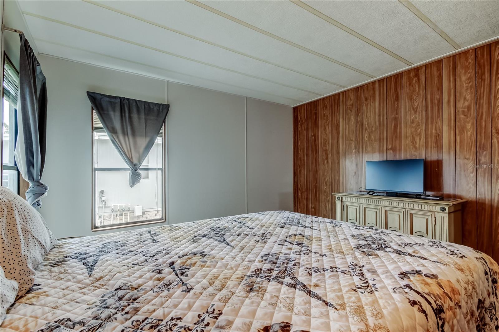 STONEHEDGE ON THE HILL M/H PARK CO-OP UNREC - Residential